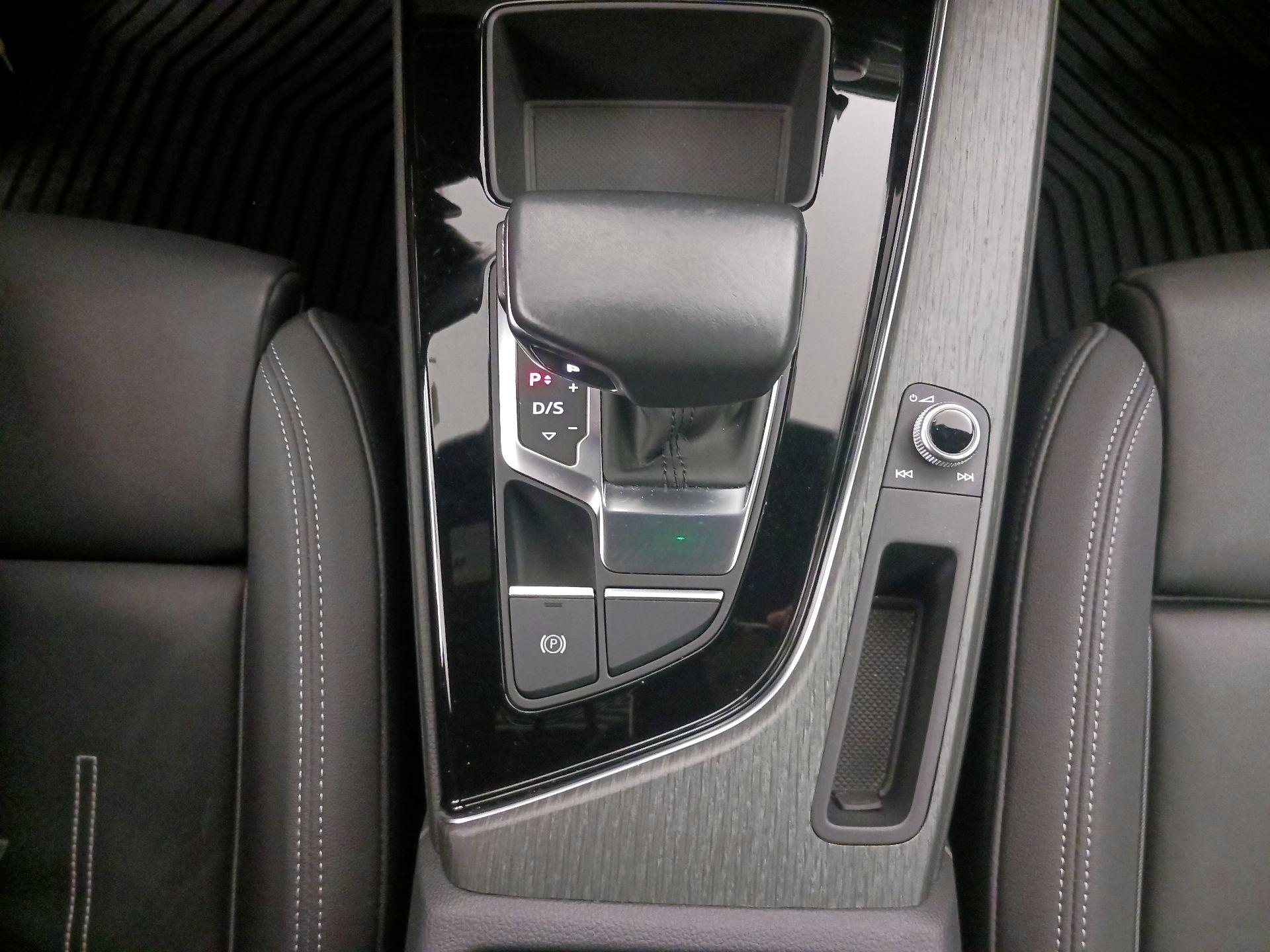 Thumbnail: 2021 Audi A4 - 17