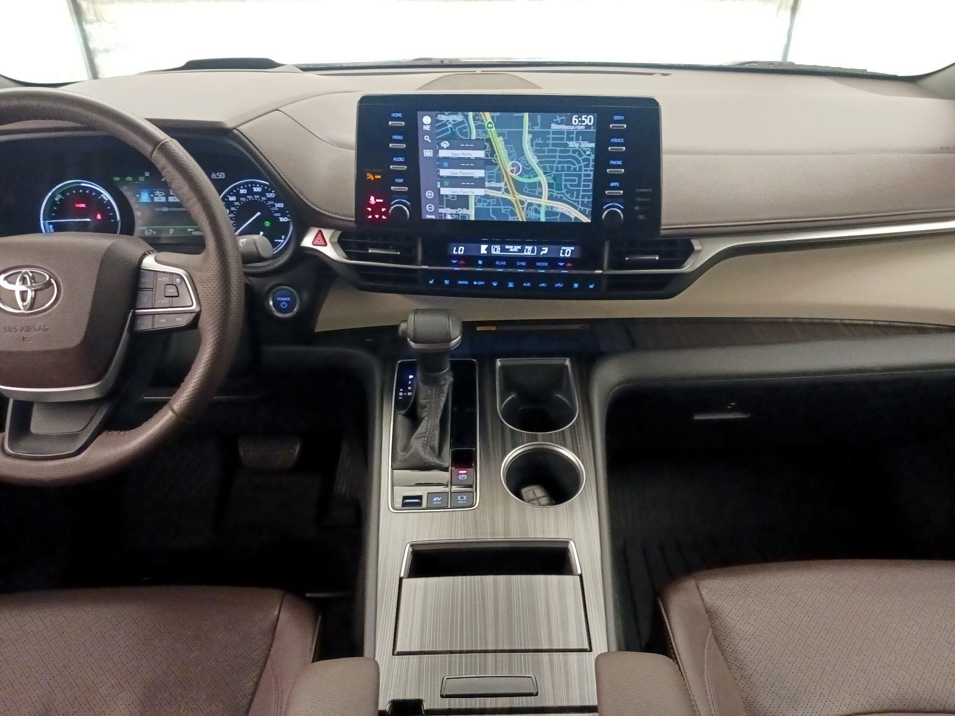 Thumbnail: 2021 Toyota Sienna - 9