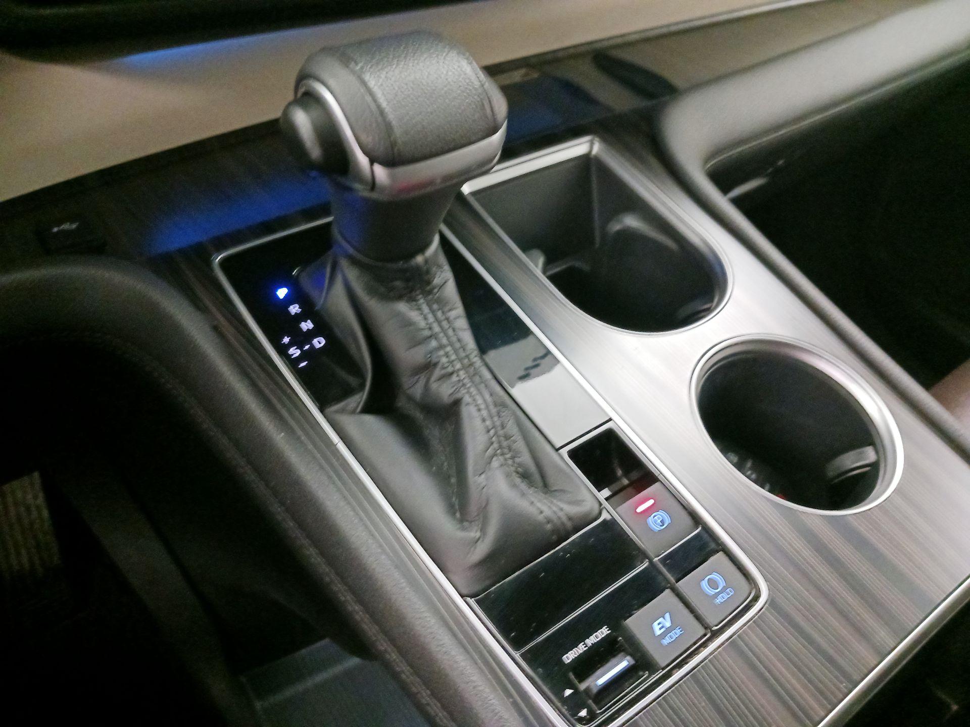 Thumbnail: 2021 Toyota Sienna - 18