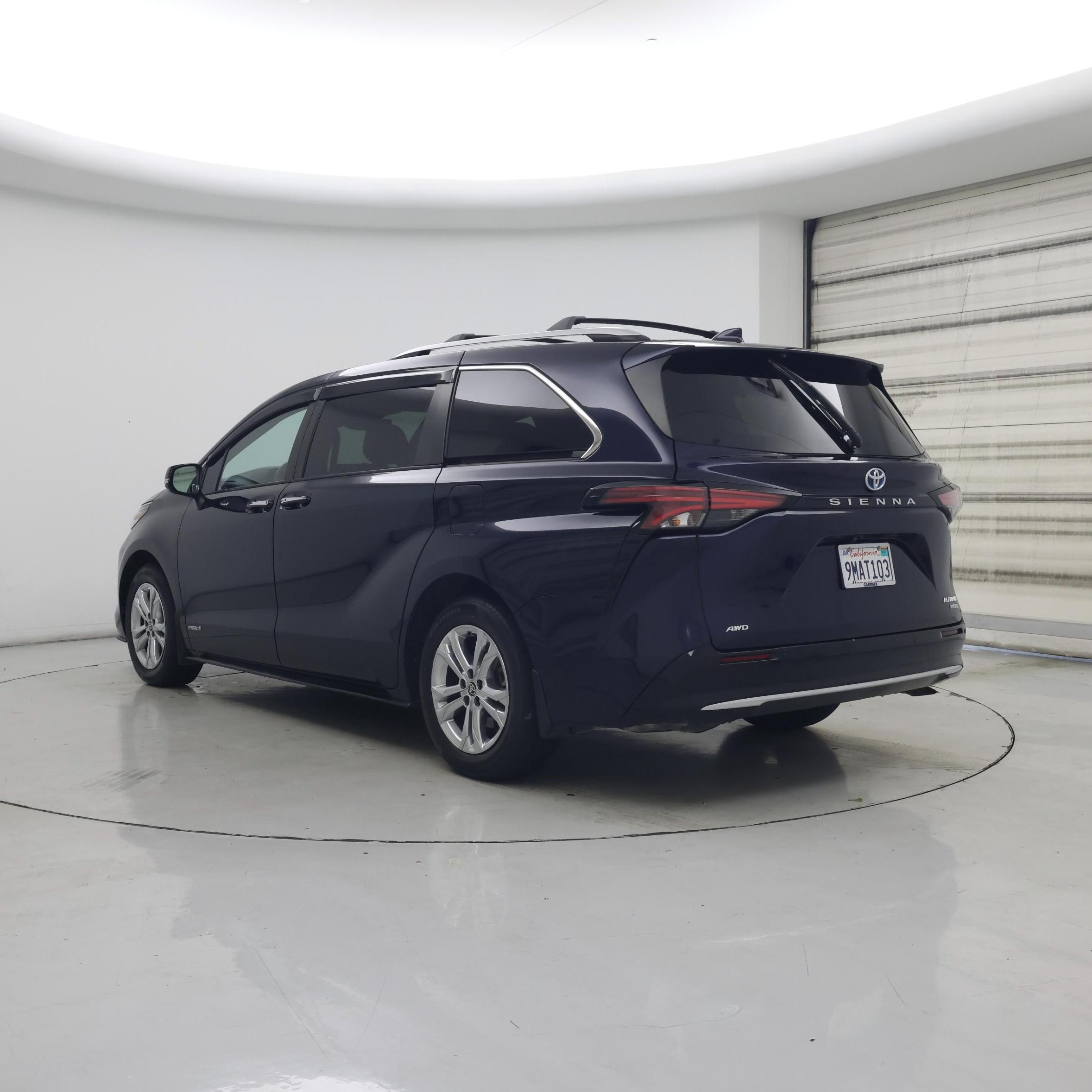 Thumbnail: 2021 Toyota Sienna - 2