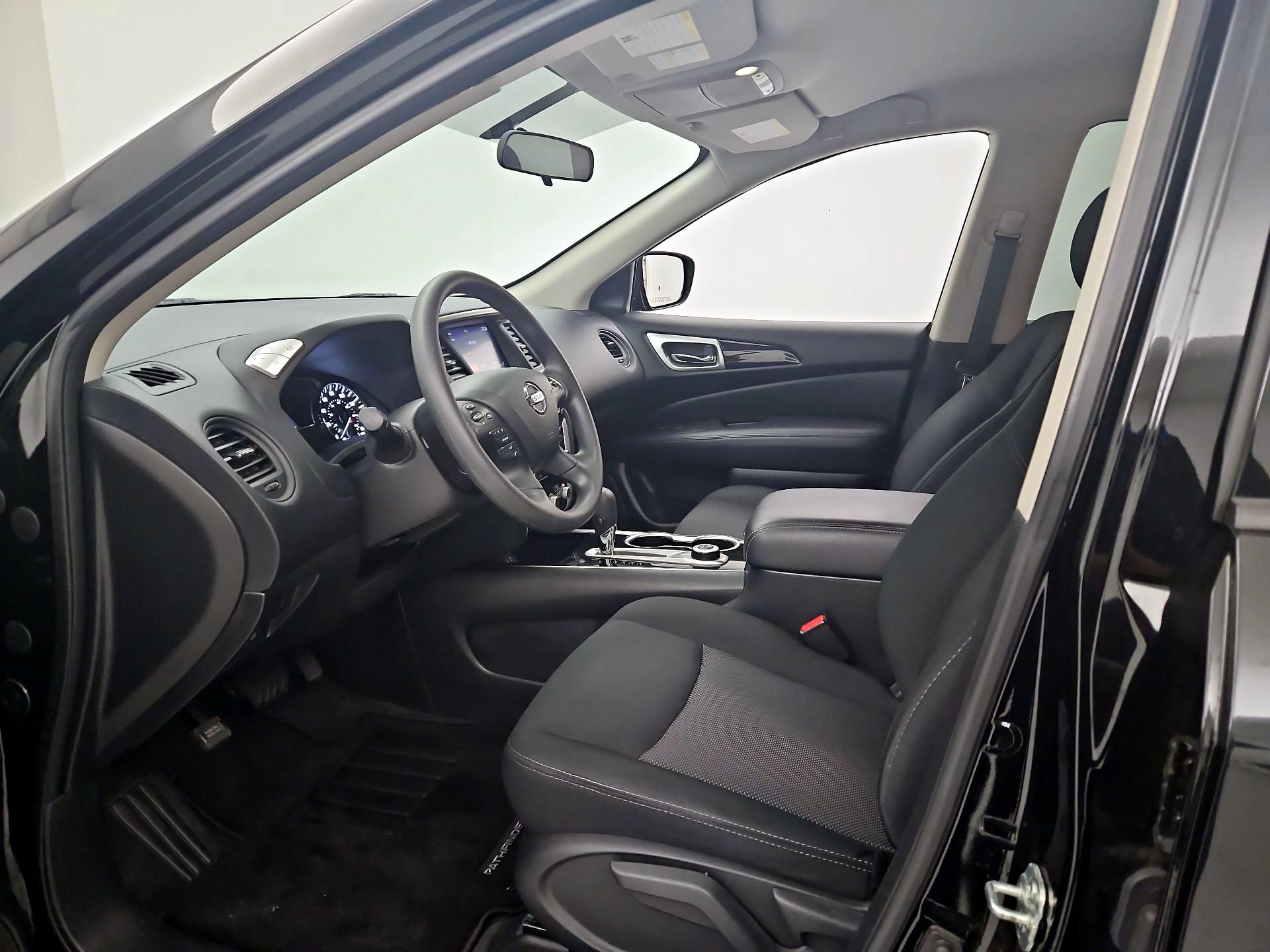 Thumbnail: 2020 Nissan Pathfinder - 11