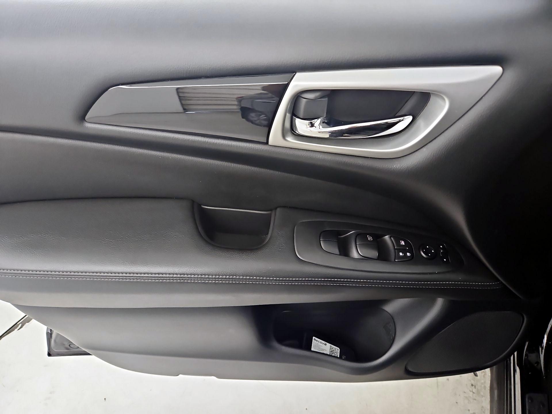 Thumbnail: 2020 Nissan Pathfinder - 12