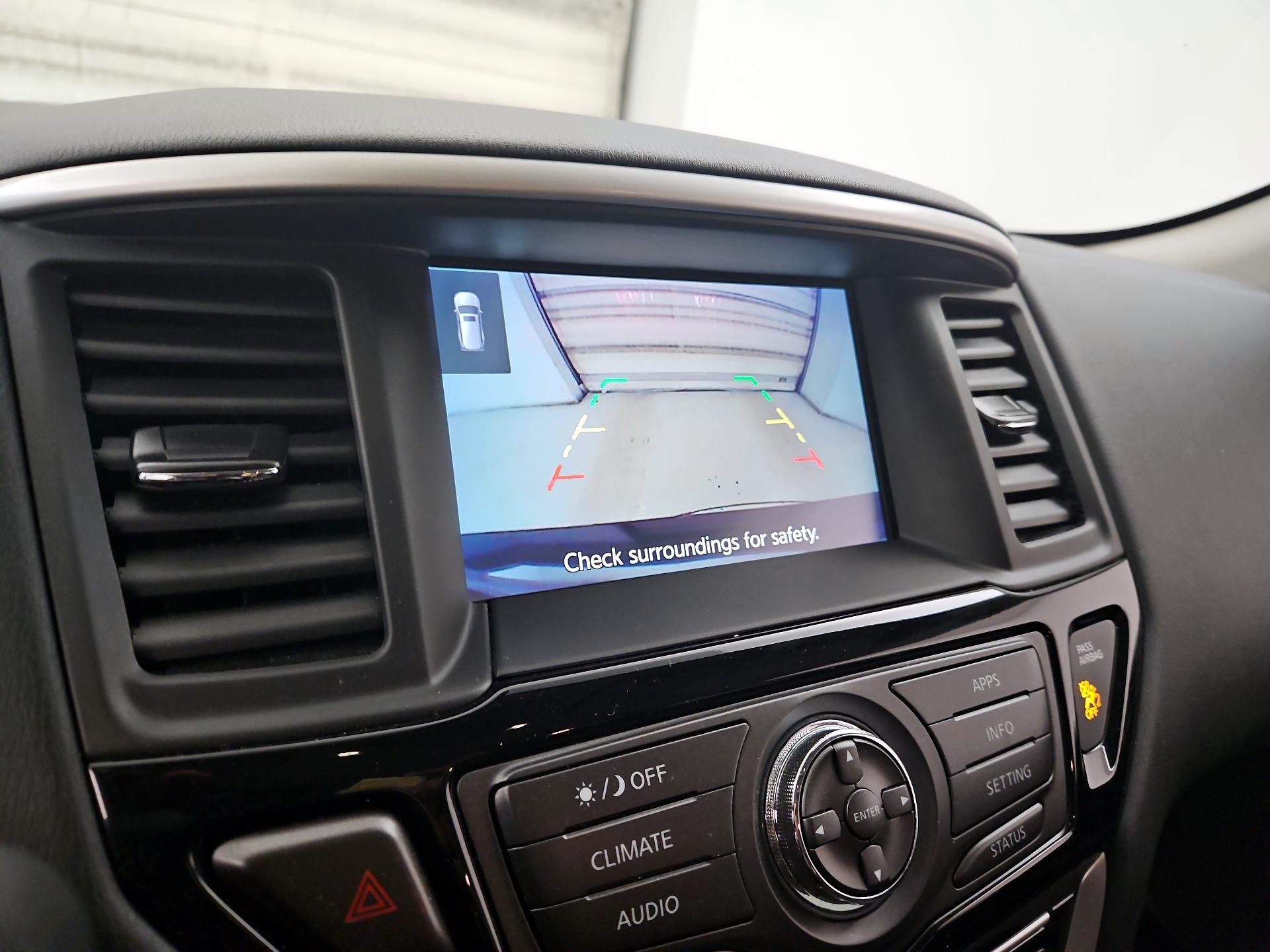 Thumbnail: 2020 Nissan Pathfinder - 14