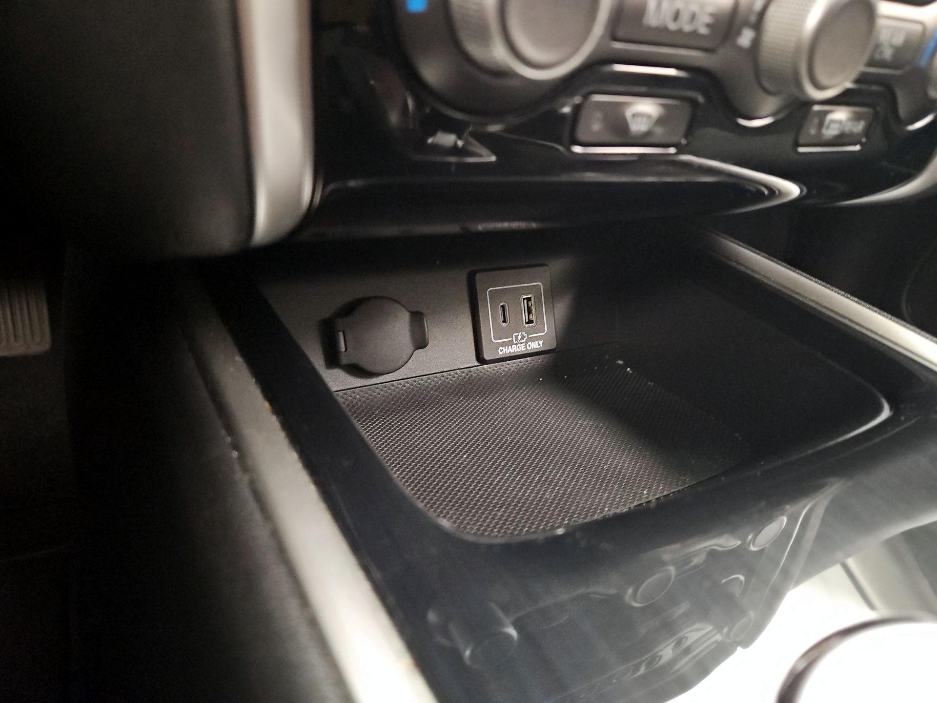 Thumbnail: 2020 Nissan Pathfinder - 18