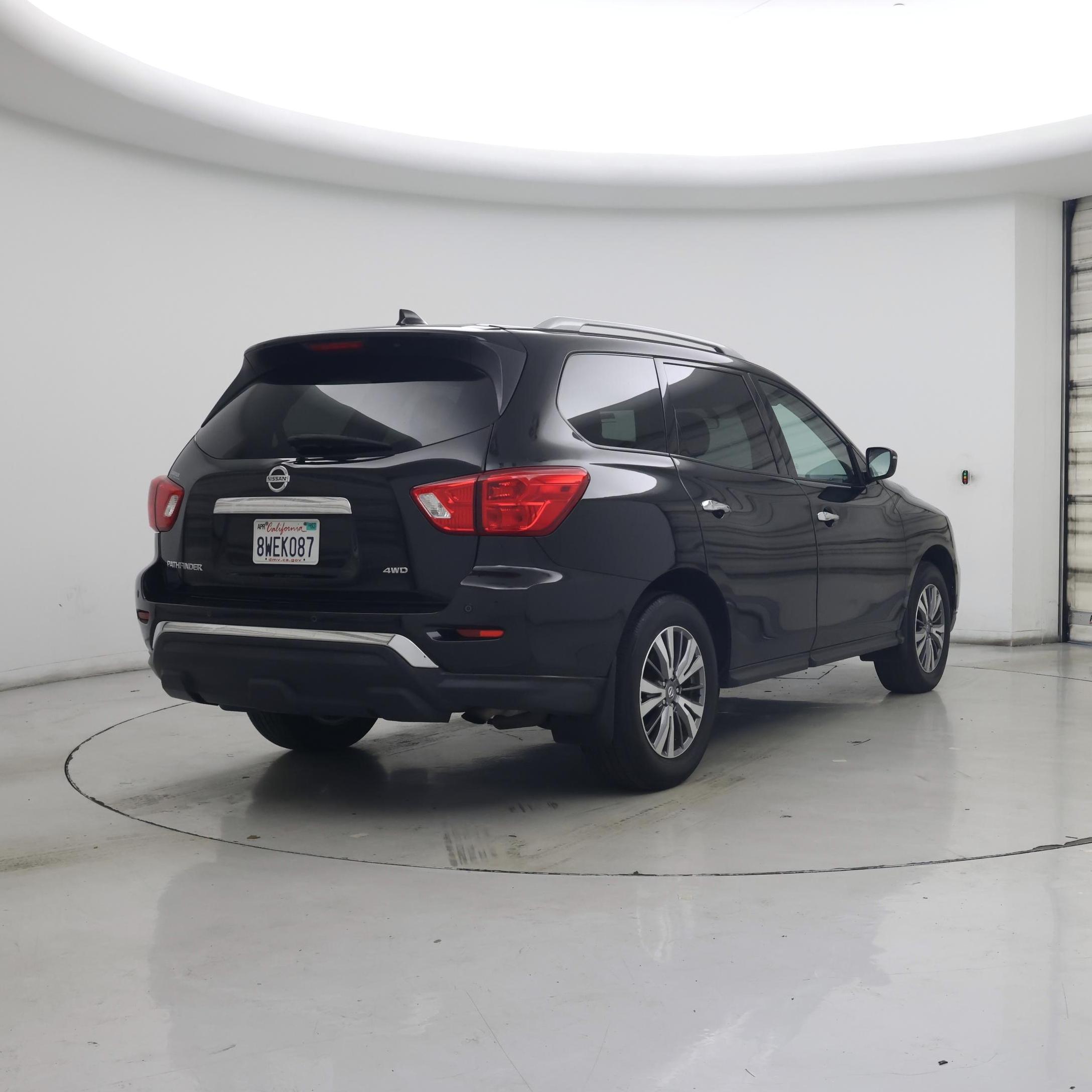 Thumbnail: 2020 Nissan Pathfinder - 8