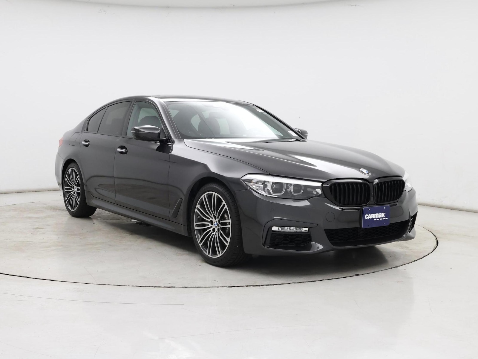 2018 BMW 5 Series 540i - Photo 2