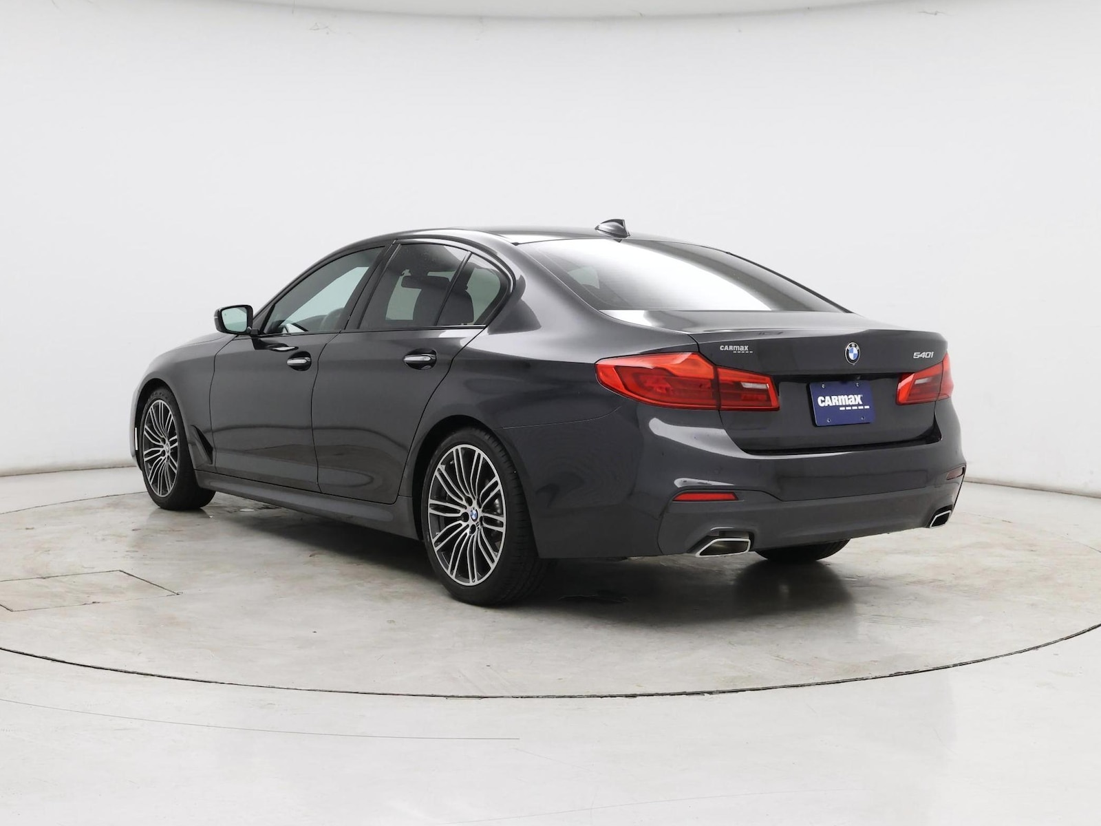 2018 BMW 5 Series 540i - Photo 3