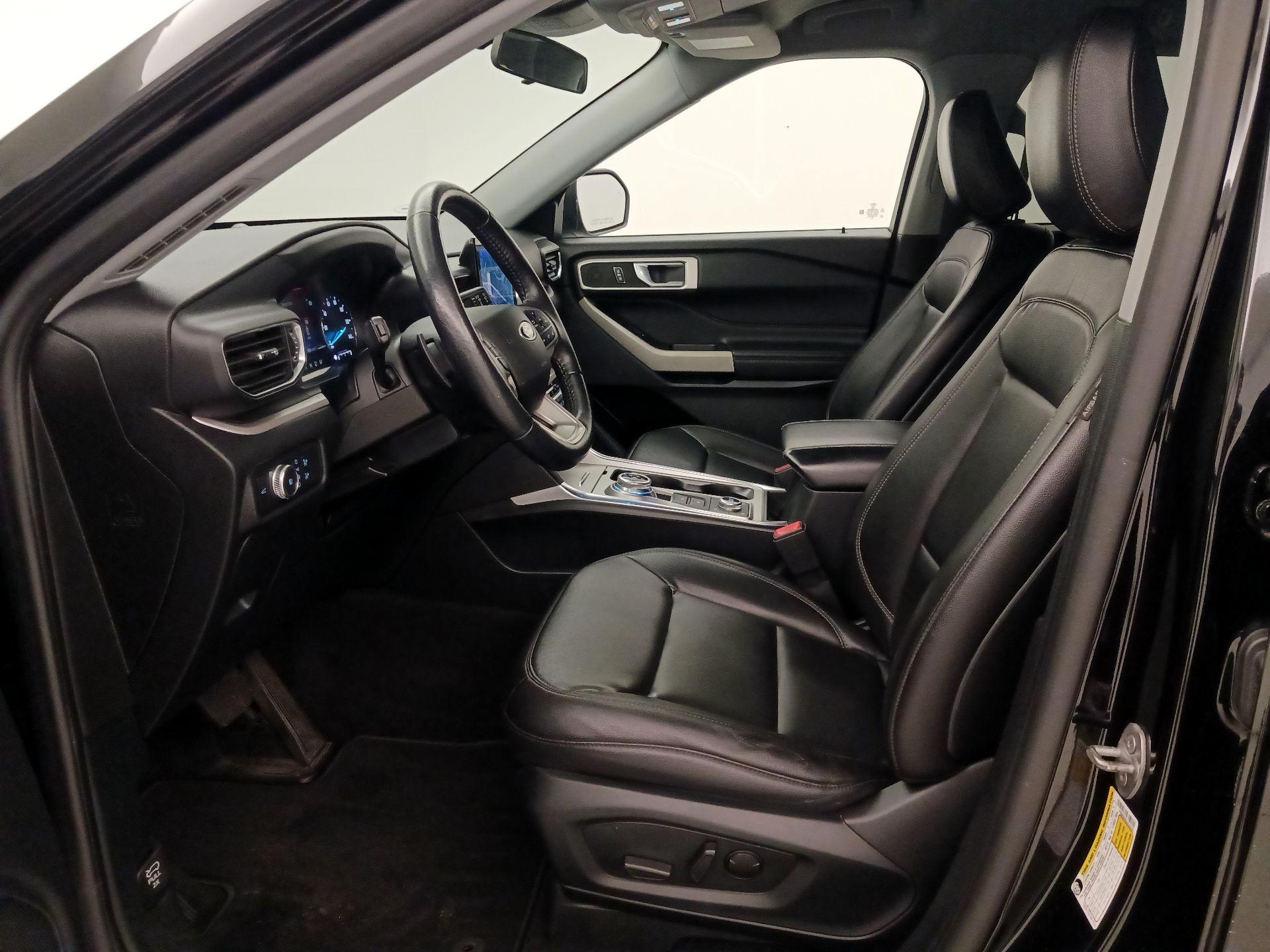 Thumbnail: 2020 Ford Explorer - 11