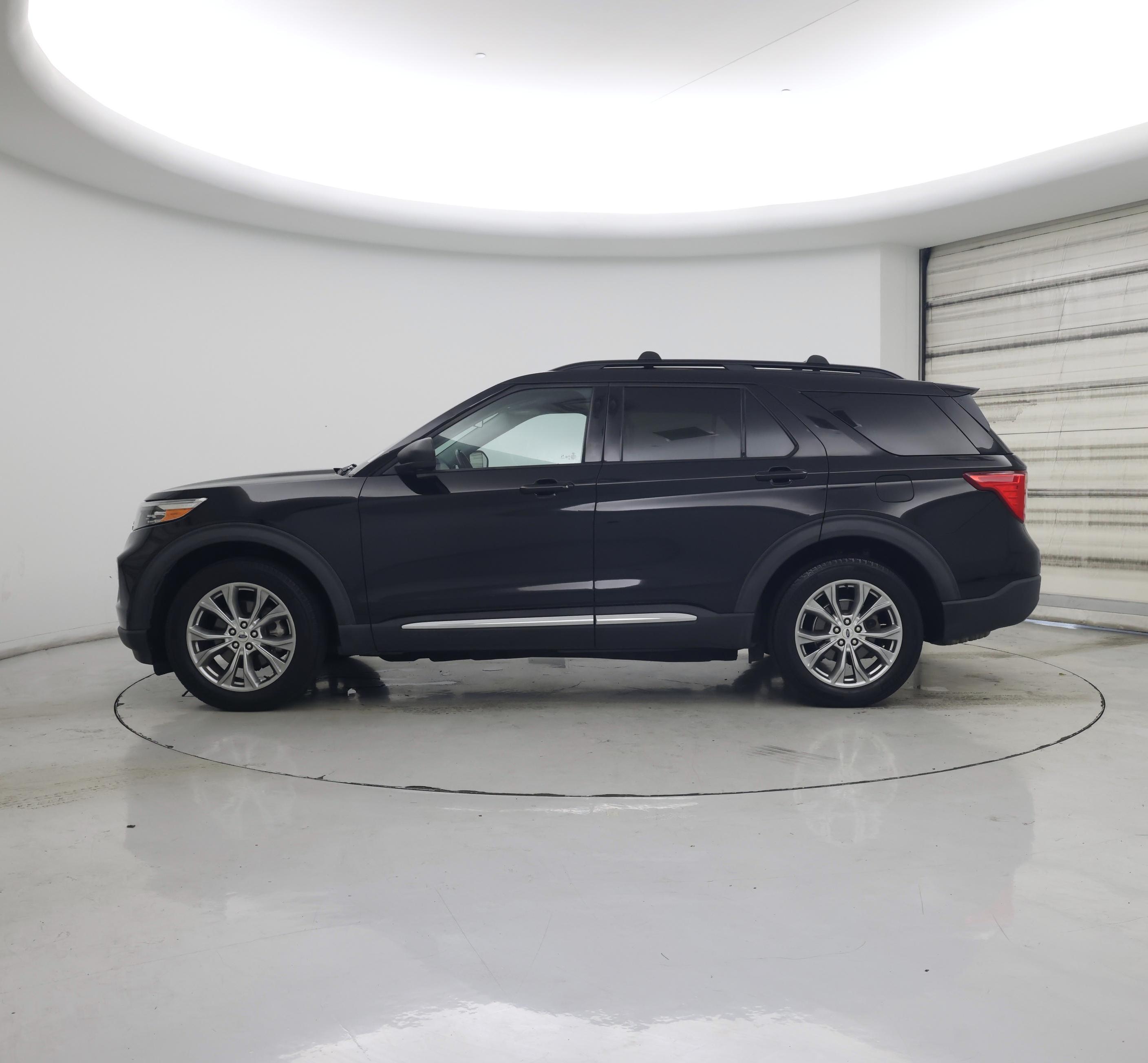 Thumbnail: 2020 Ford Explorer - 3