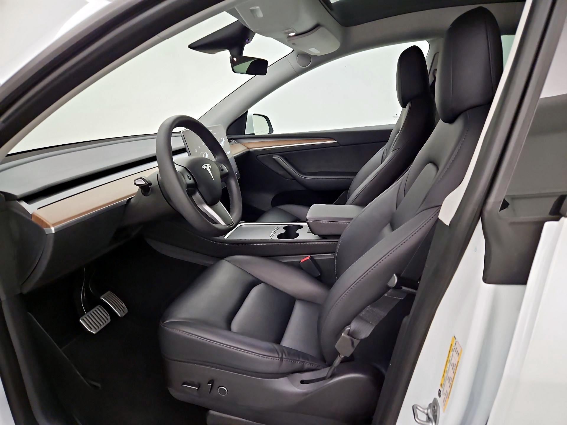 Thumbnail: 2023 Tesla Model Y - 11