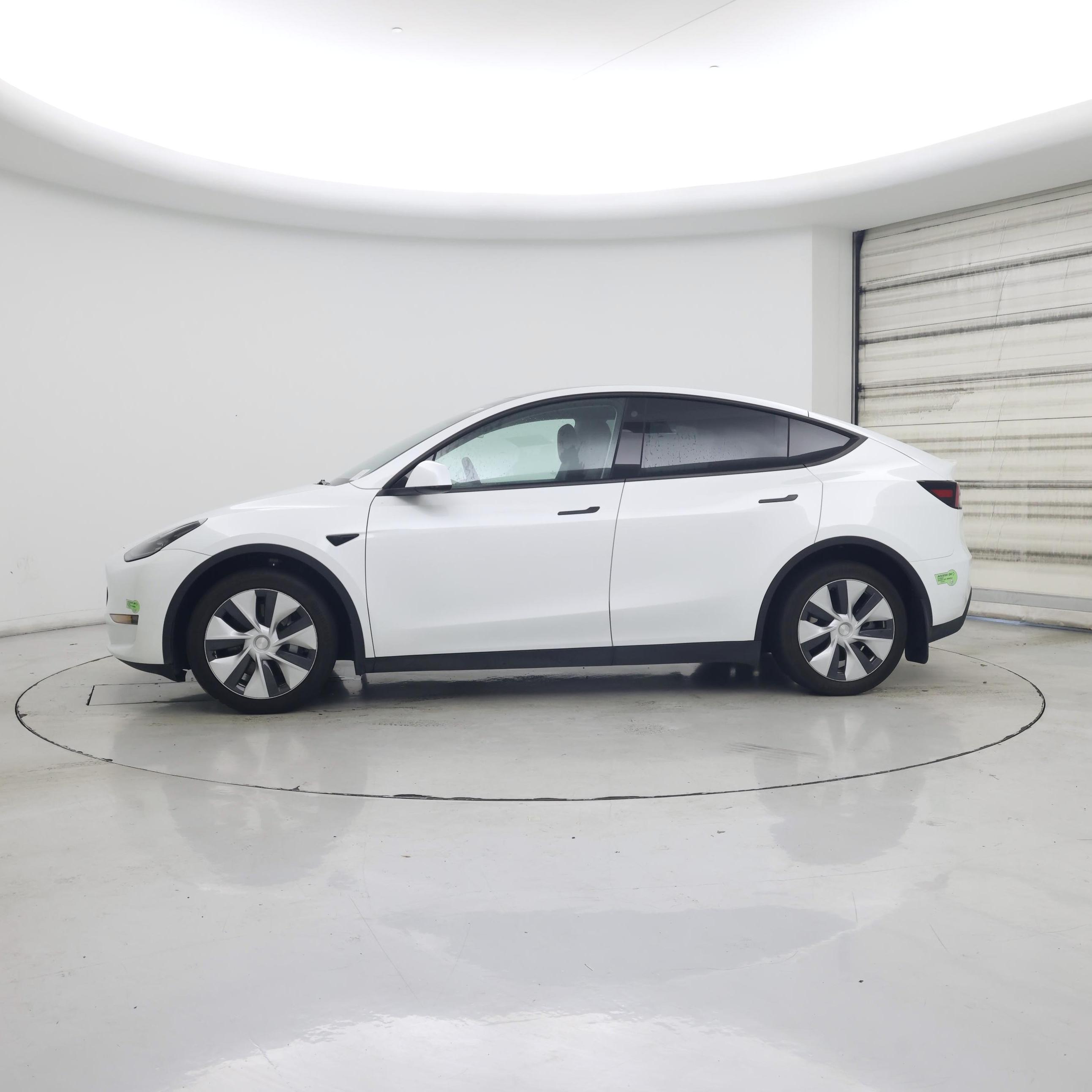 Thumbnail: 2023 Tesla Model Y - 3