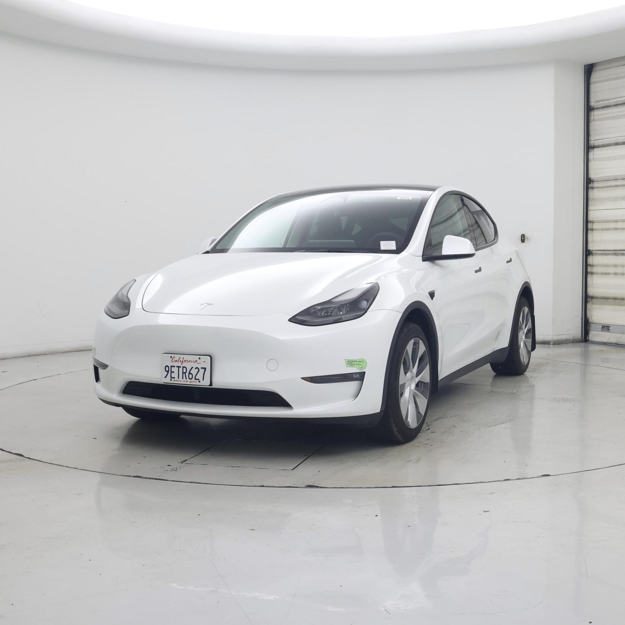 Thumbnail: 2023 Tesla Model Y - 4