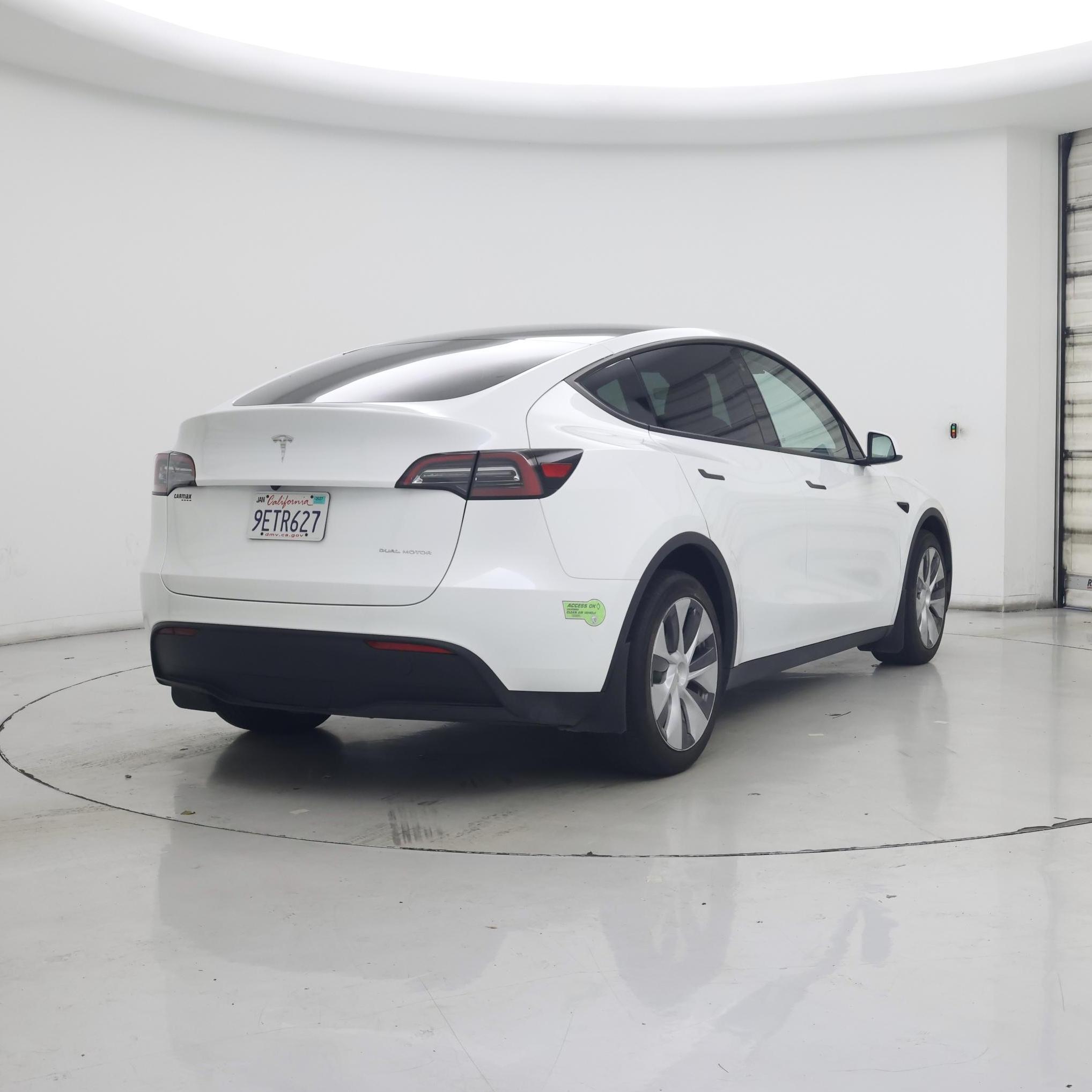 Thumbnail: 2023 Tesla Model Y - 8