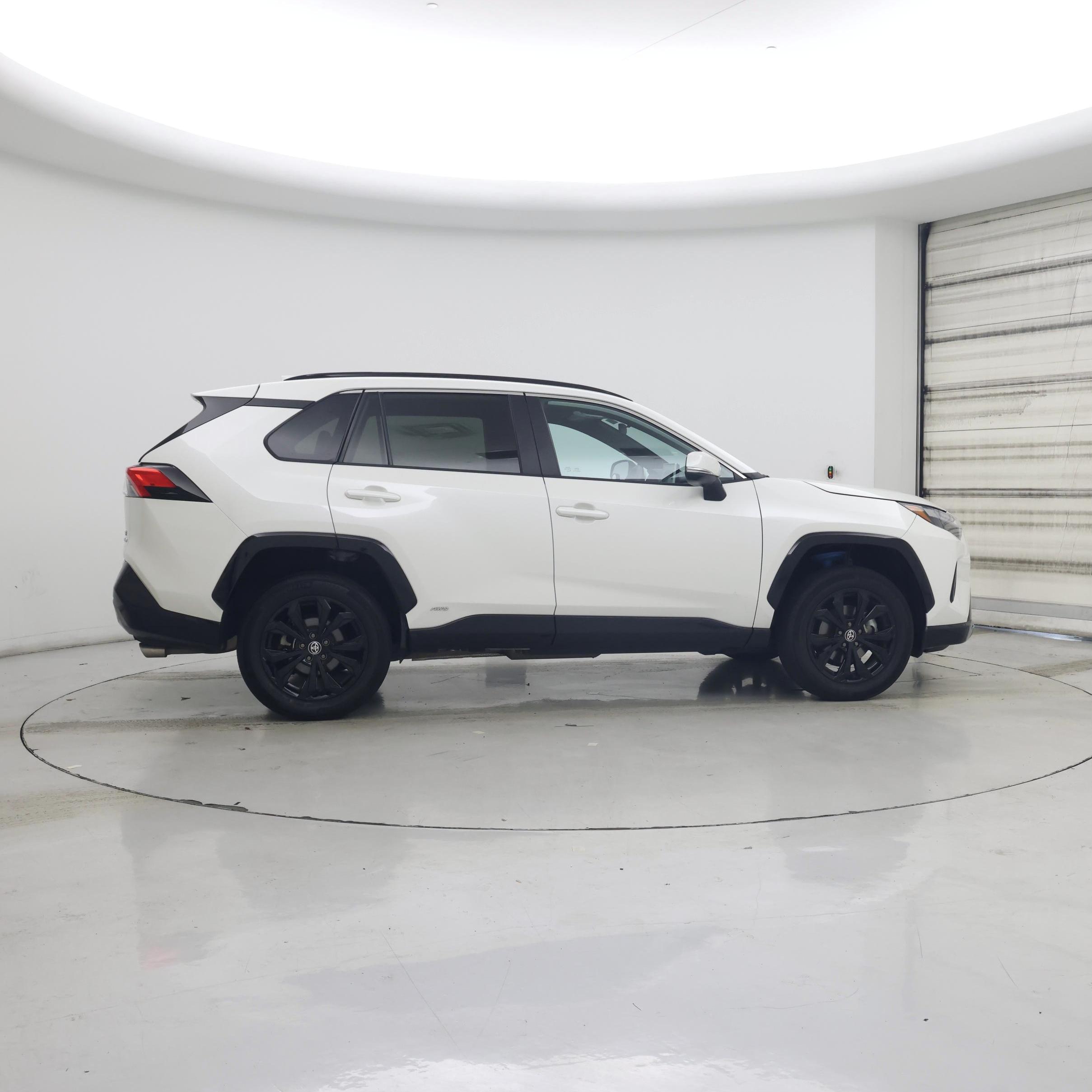 Thumbnail: 2022 Toyota RAV4 - 7