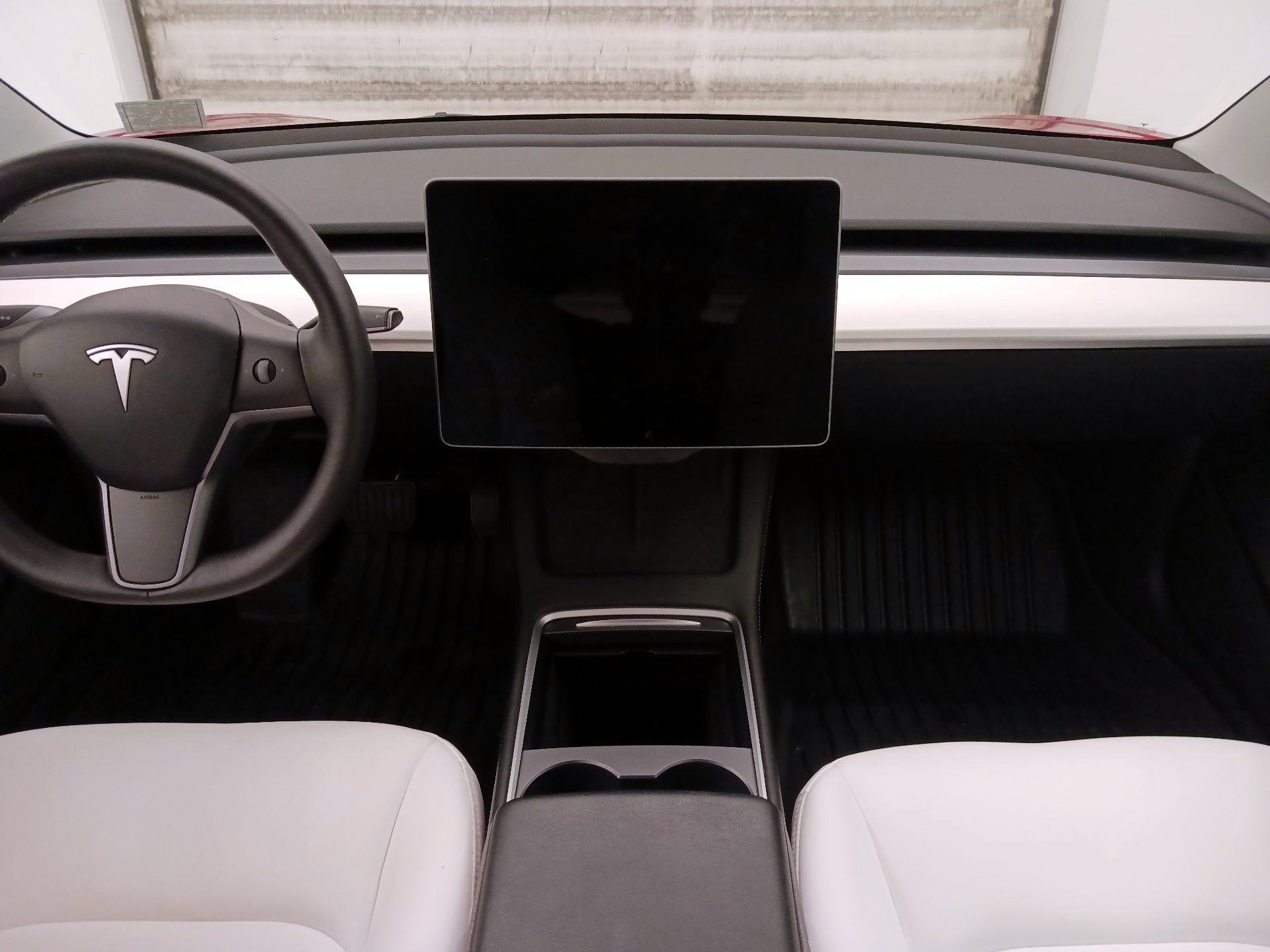 Thumbnail: 2022 Tesla Model 3 - 9