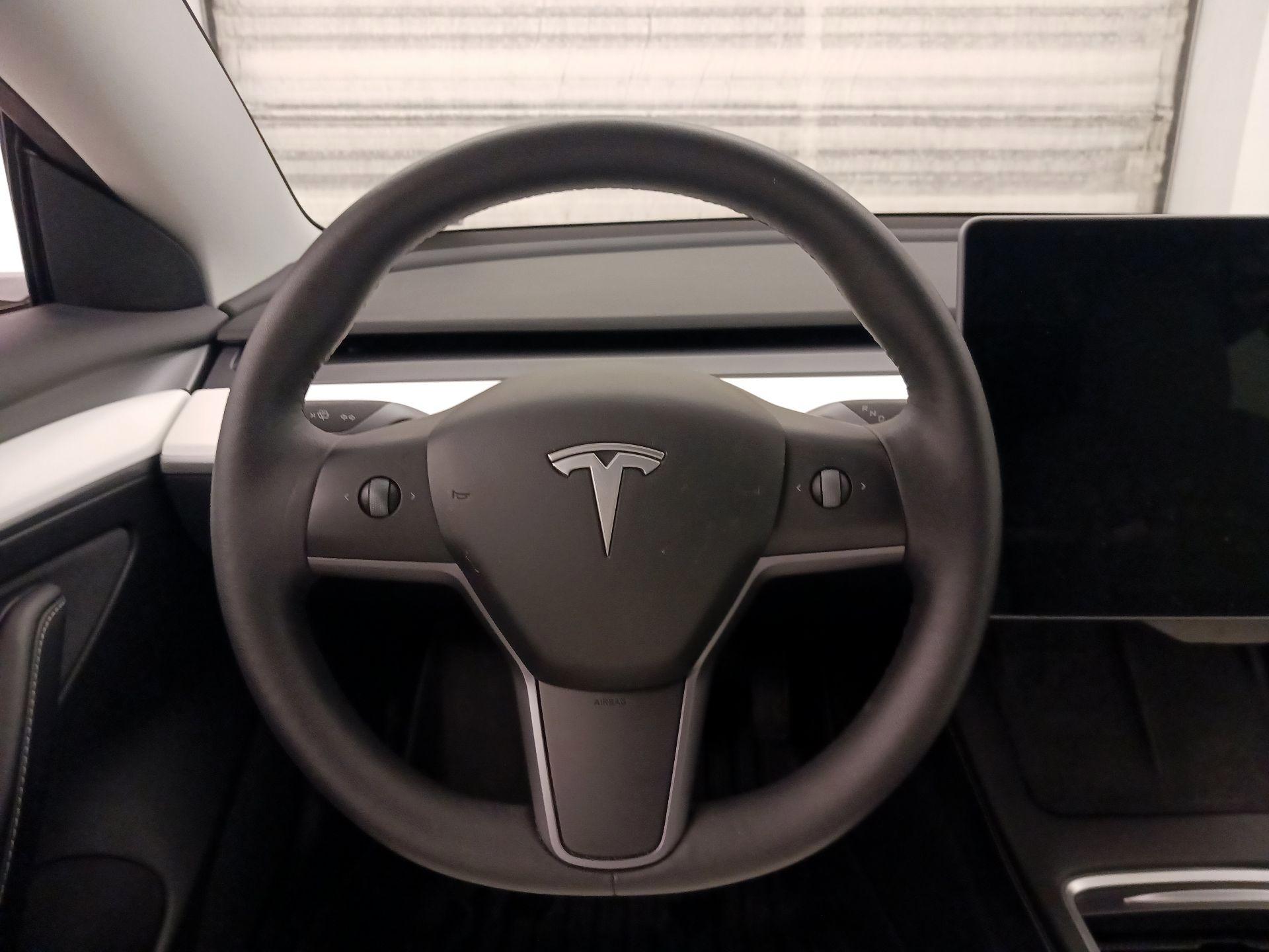 Thumbnail: 2022 Tesla Model 3 - 10