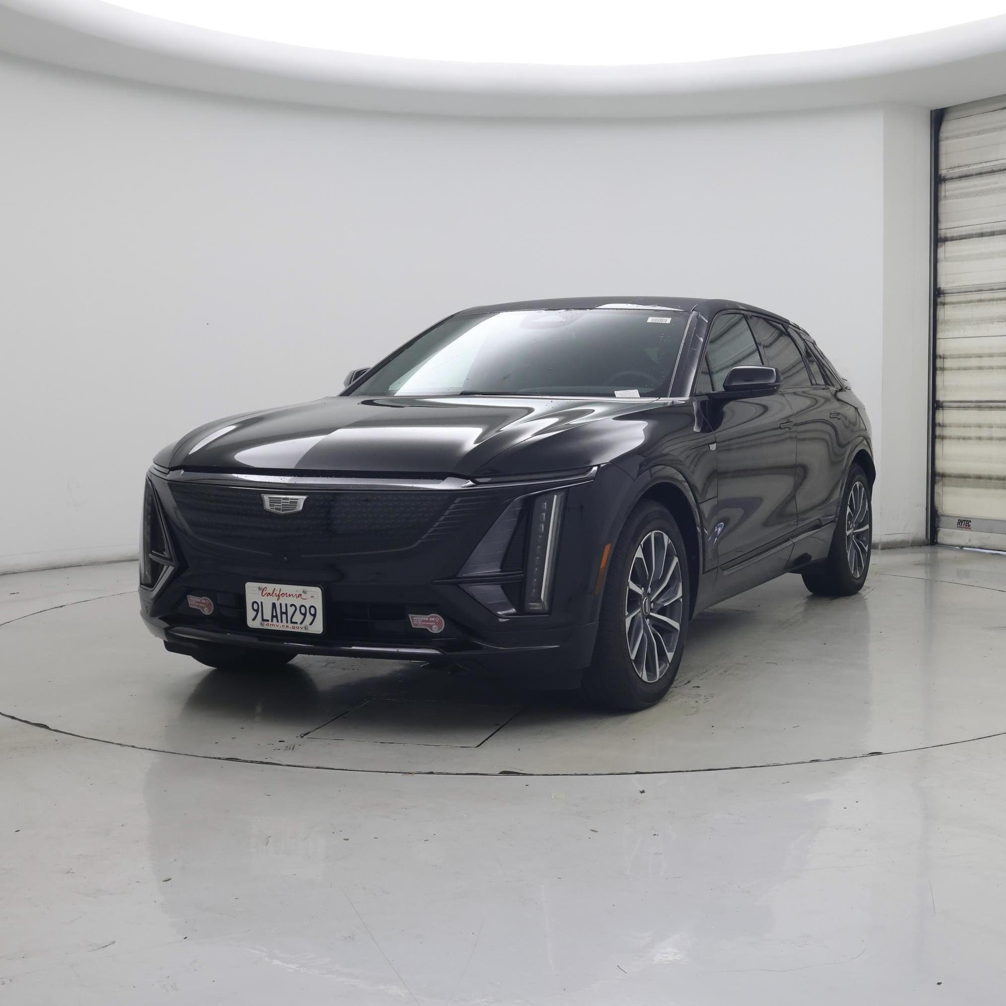 Thumbnail: 2024 Cadillac Lyriq - 4