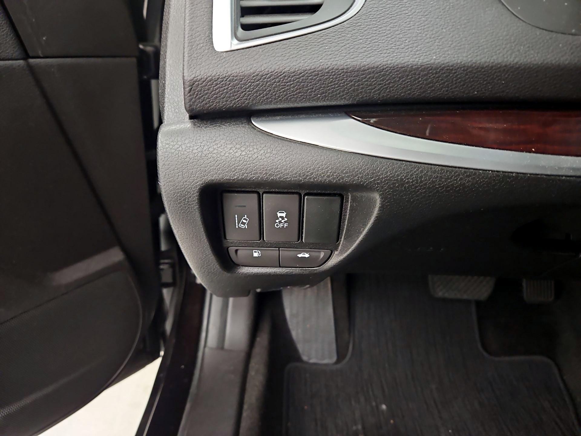 Thumbnail: 2015 Acura TLX - 13