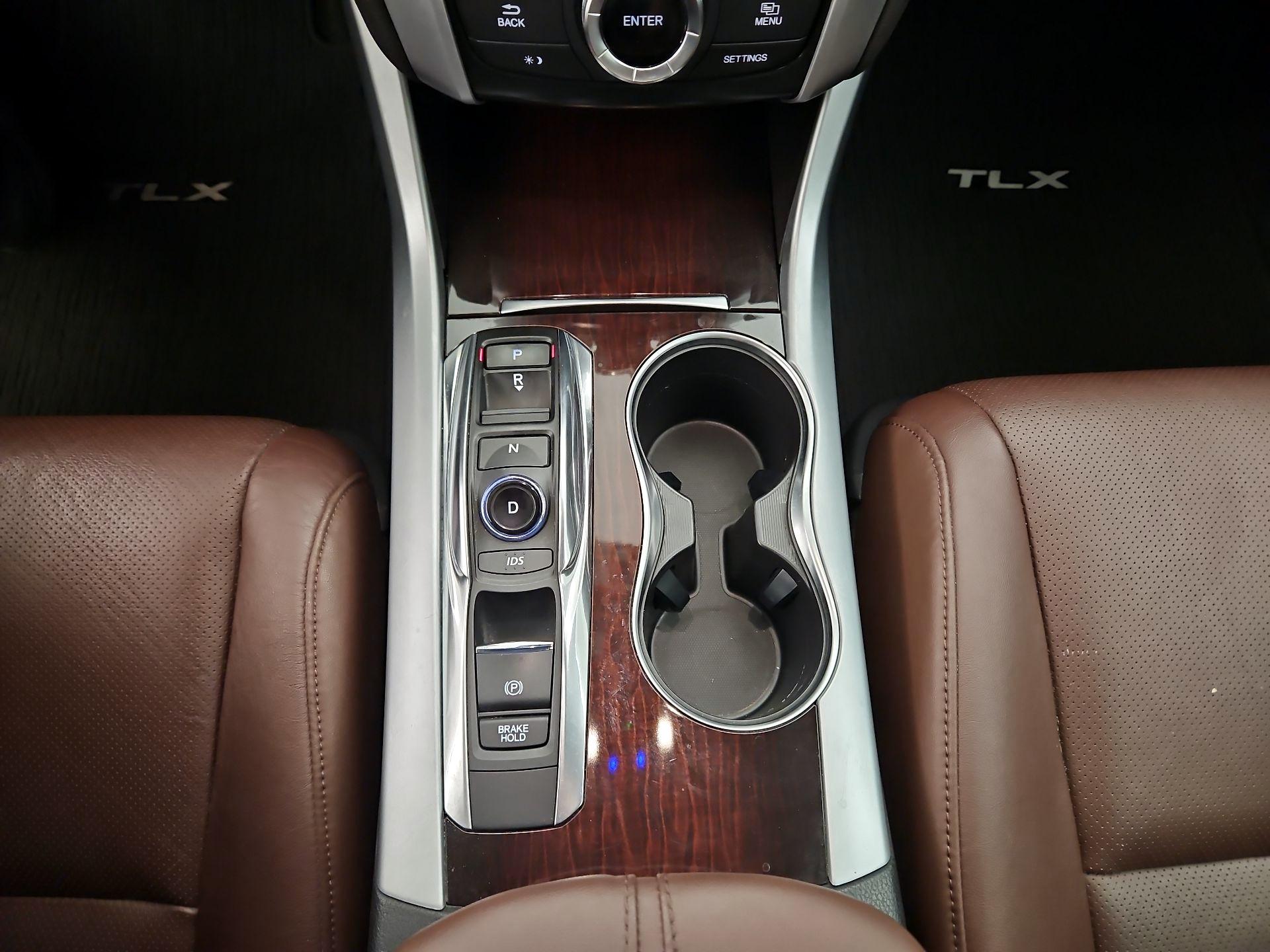 Thumbnail: 2015 Acura TLX - 18