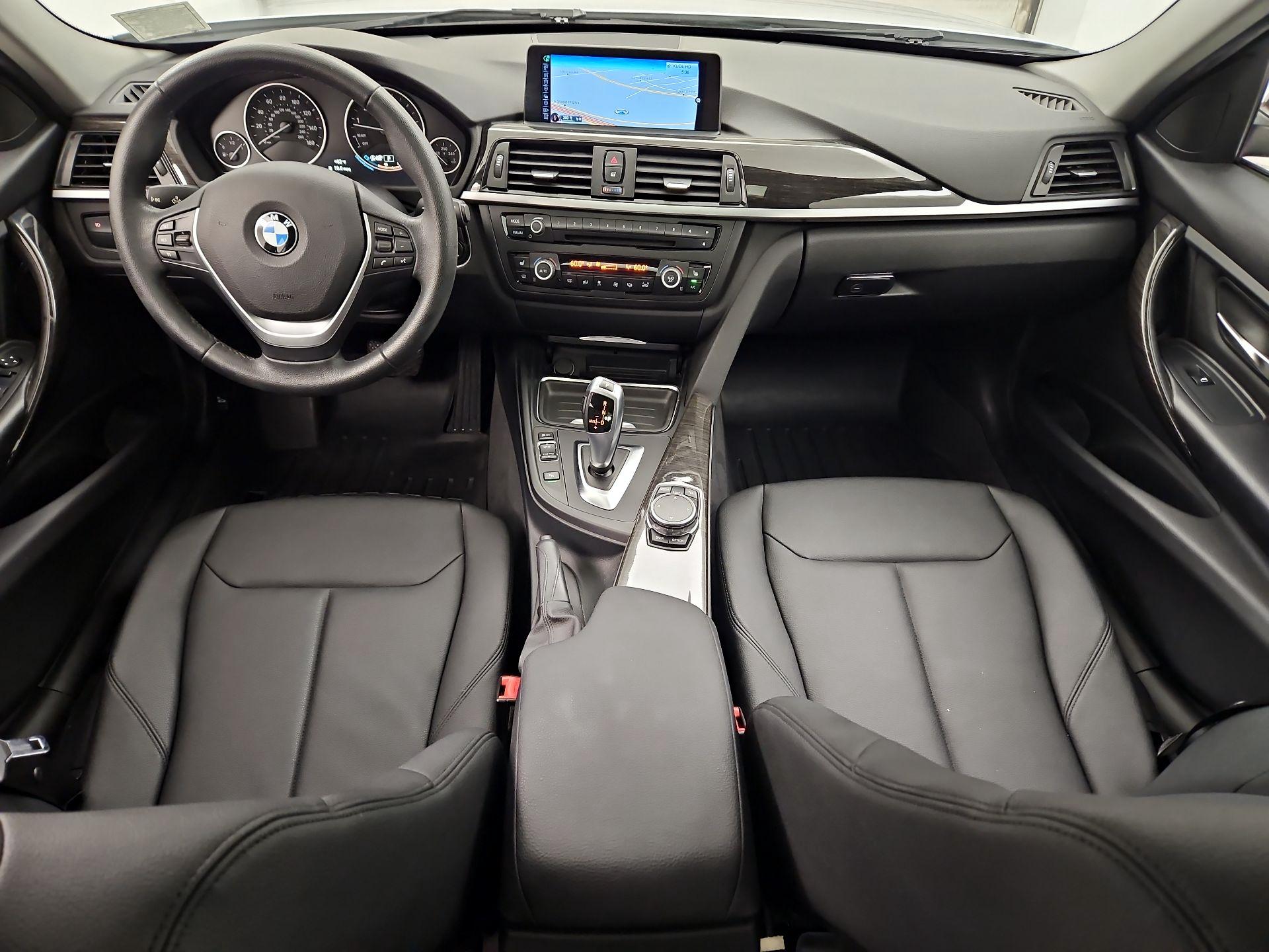 Thumbnail: 2015 BMW 3 Series - 9