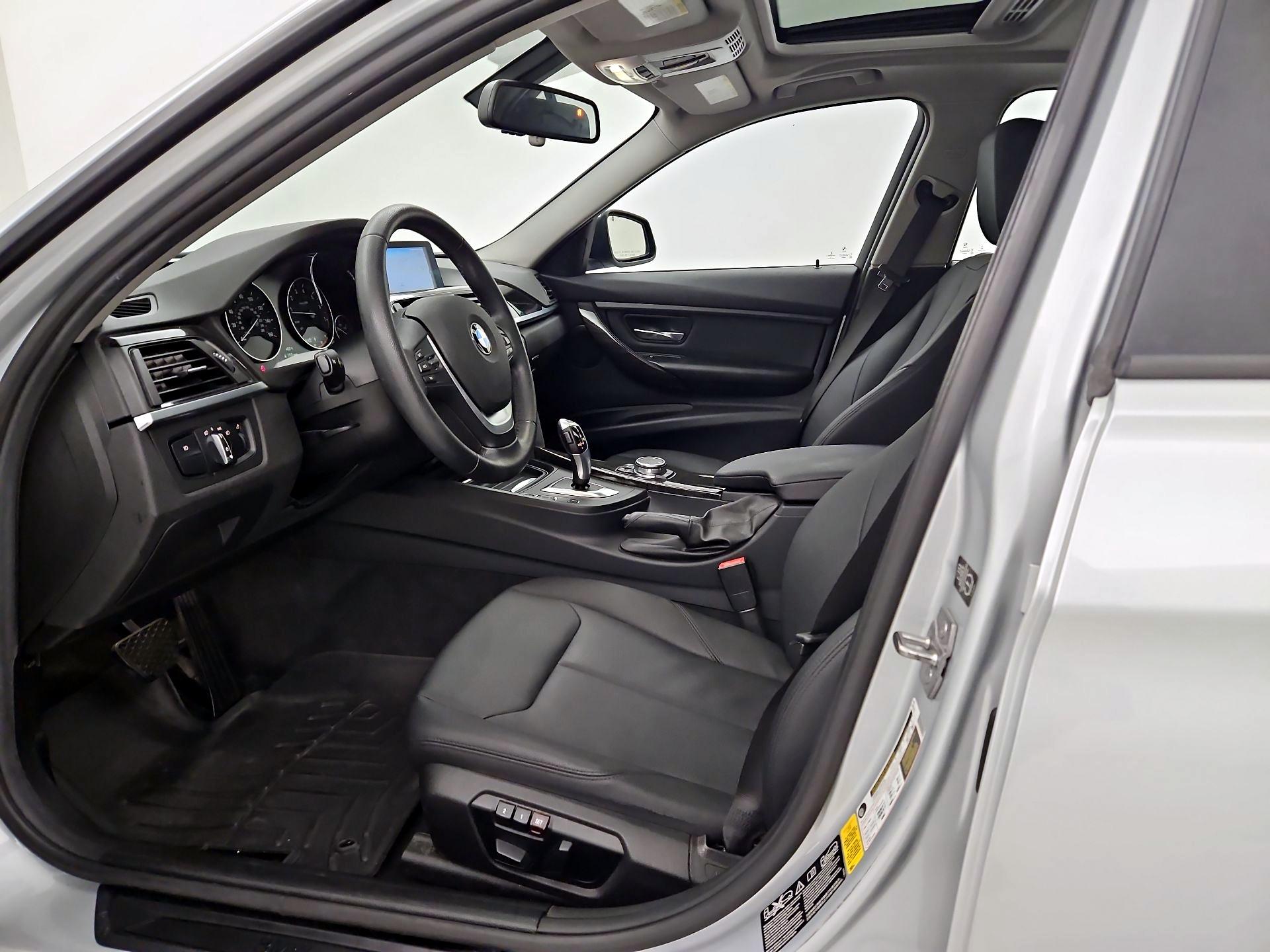 Thumbnail: 2015 BMW 3 Series - 11