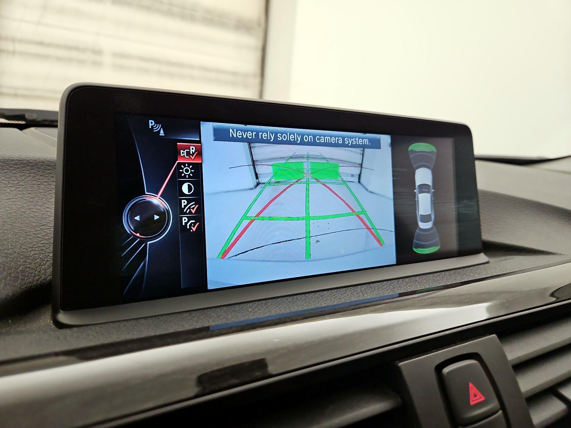 Thumbnail: 2015 BMW 3 Series - 15