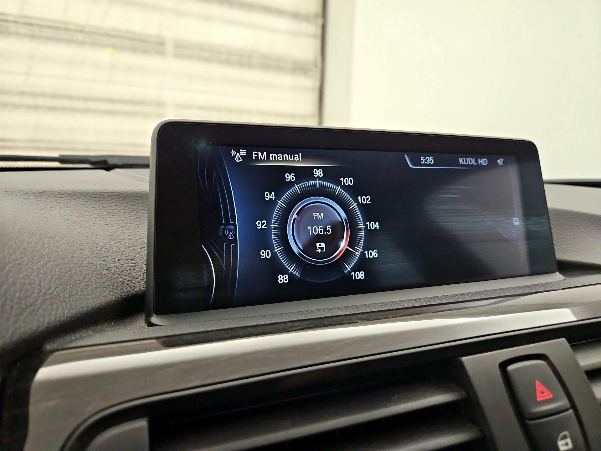 Thumbnail: 2015 BMW 3 Series - 16