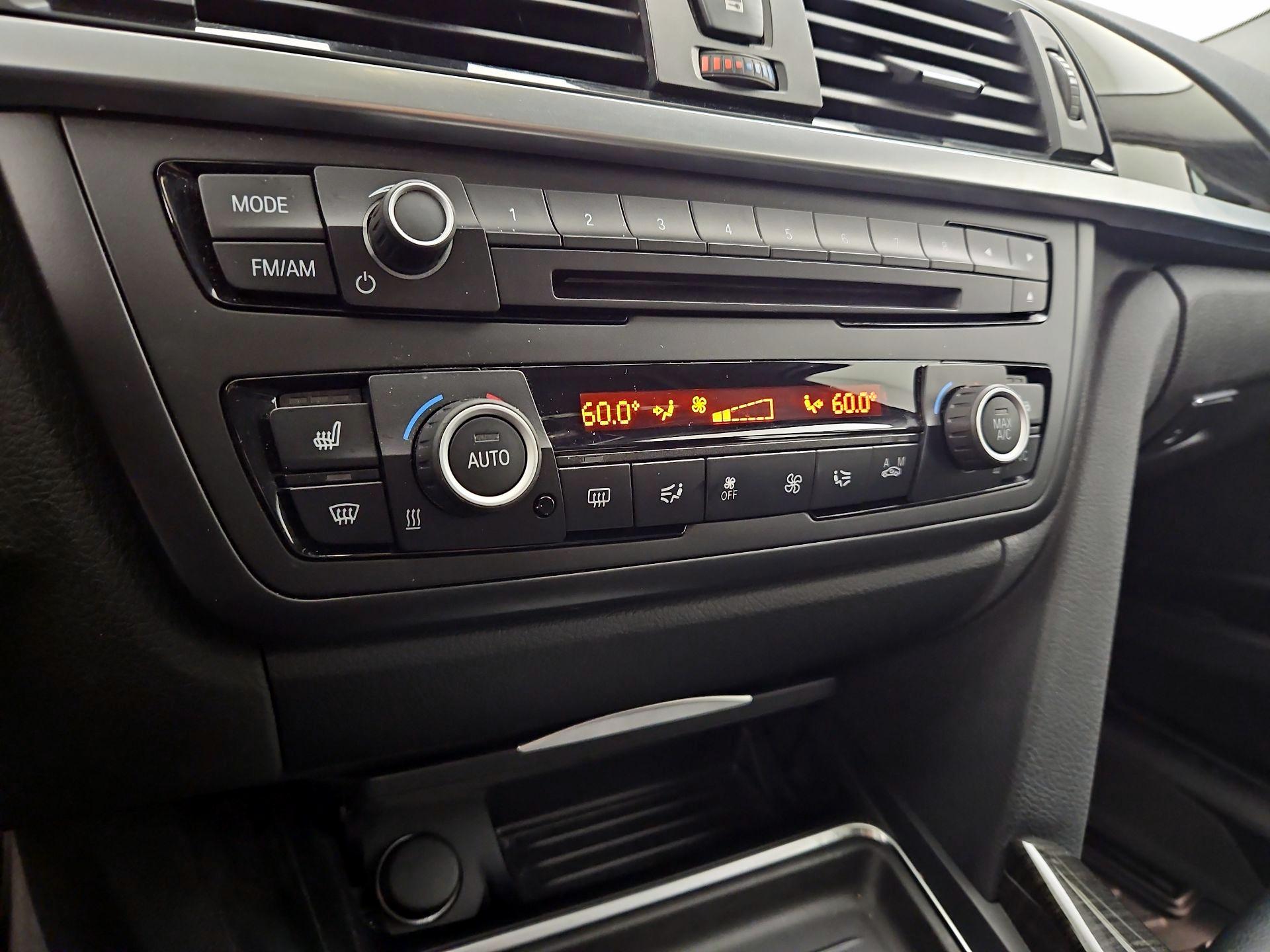 Thumbnail: 2015 BMW 3 Series - 17