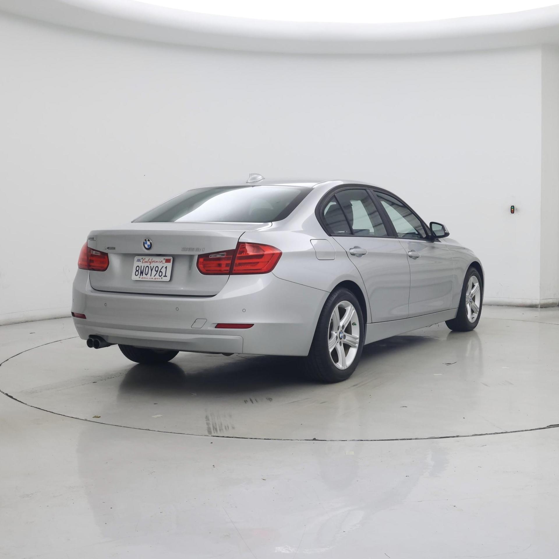 Thumbnail: 2015 BMW 3 Series - 8