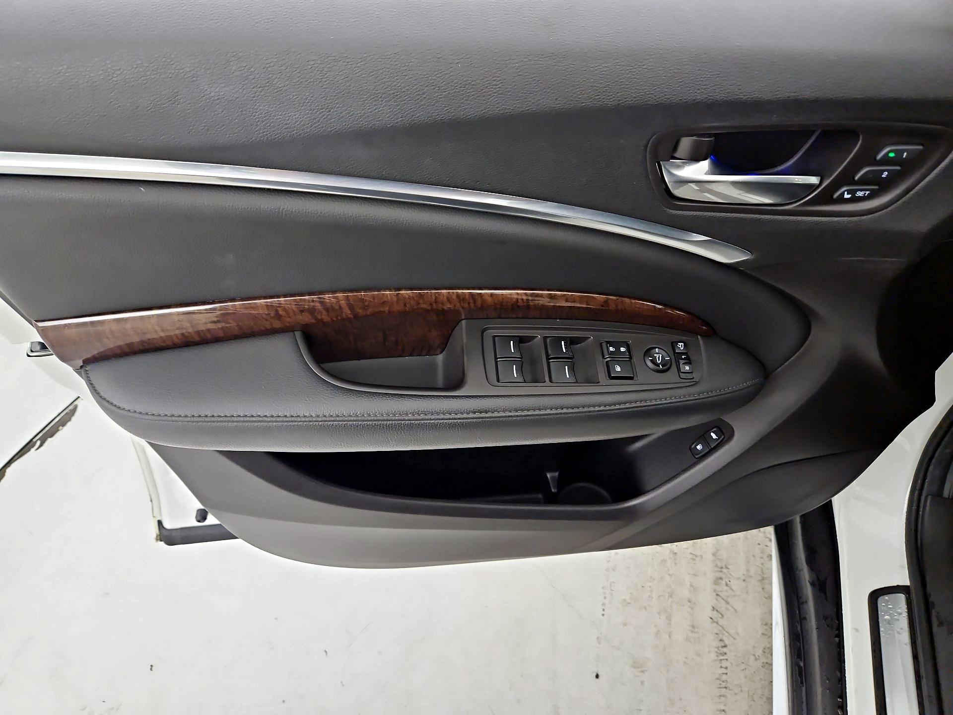 Thumbnail: 2017 Acura MDX - 12