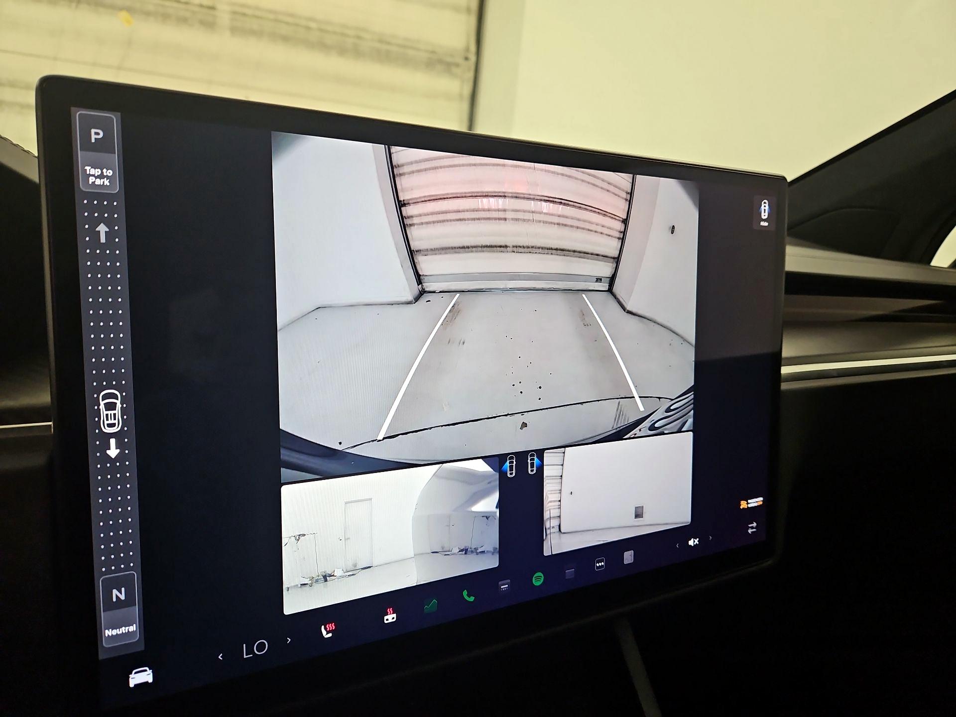Thumbnail: 2023 Tesla Model X - 14