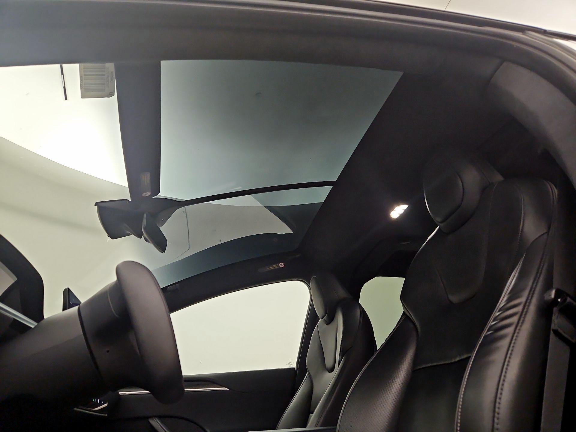 Thumbnail: 2023 Tesla Model X - 18