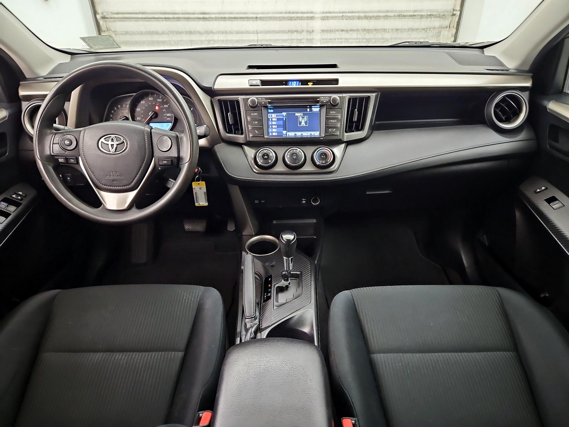 Thumbnail: 2015 Toyota RAV4 - 9