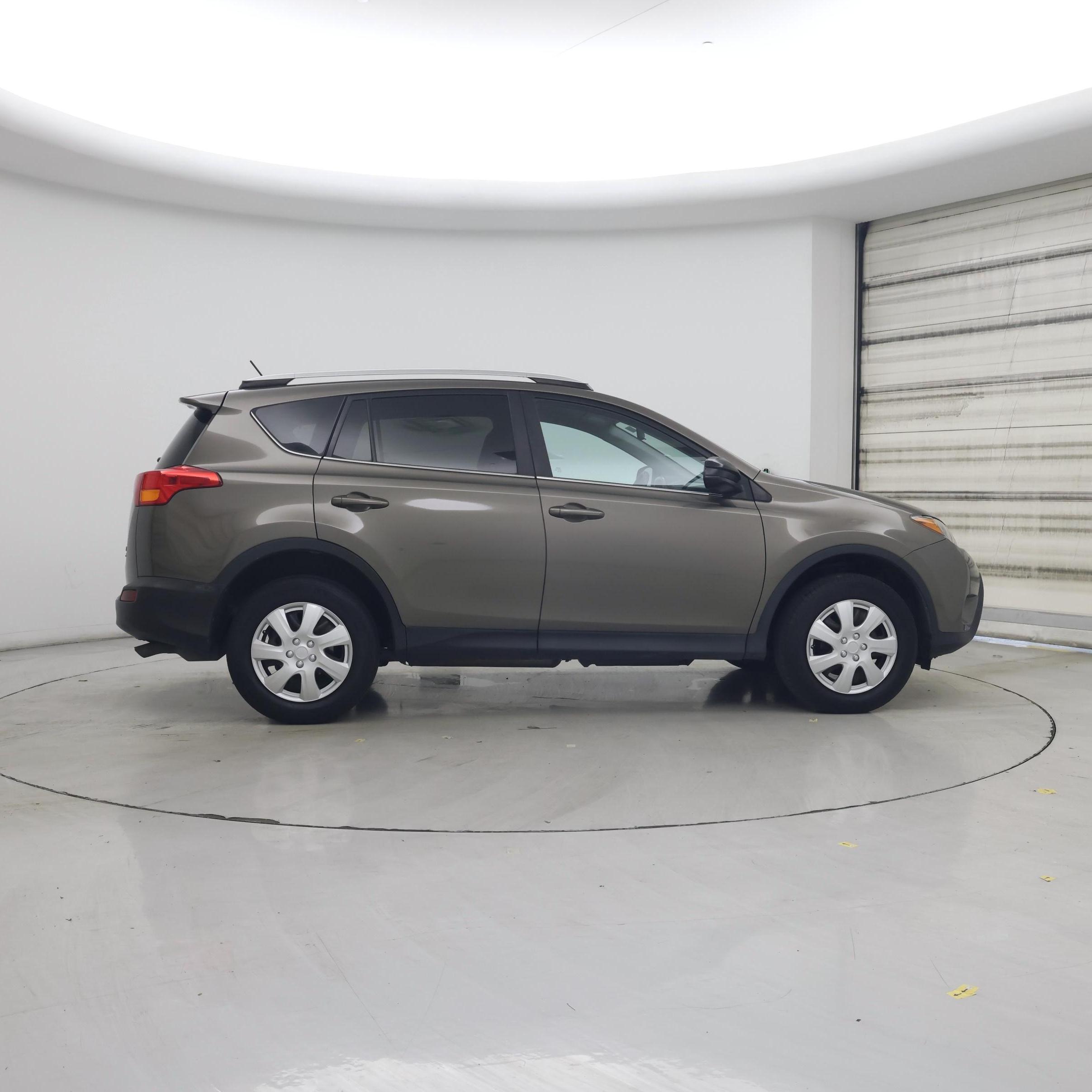 Thumbnail: 2015 Toyota RAV4 - 7