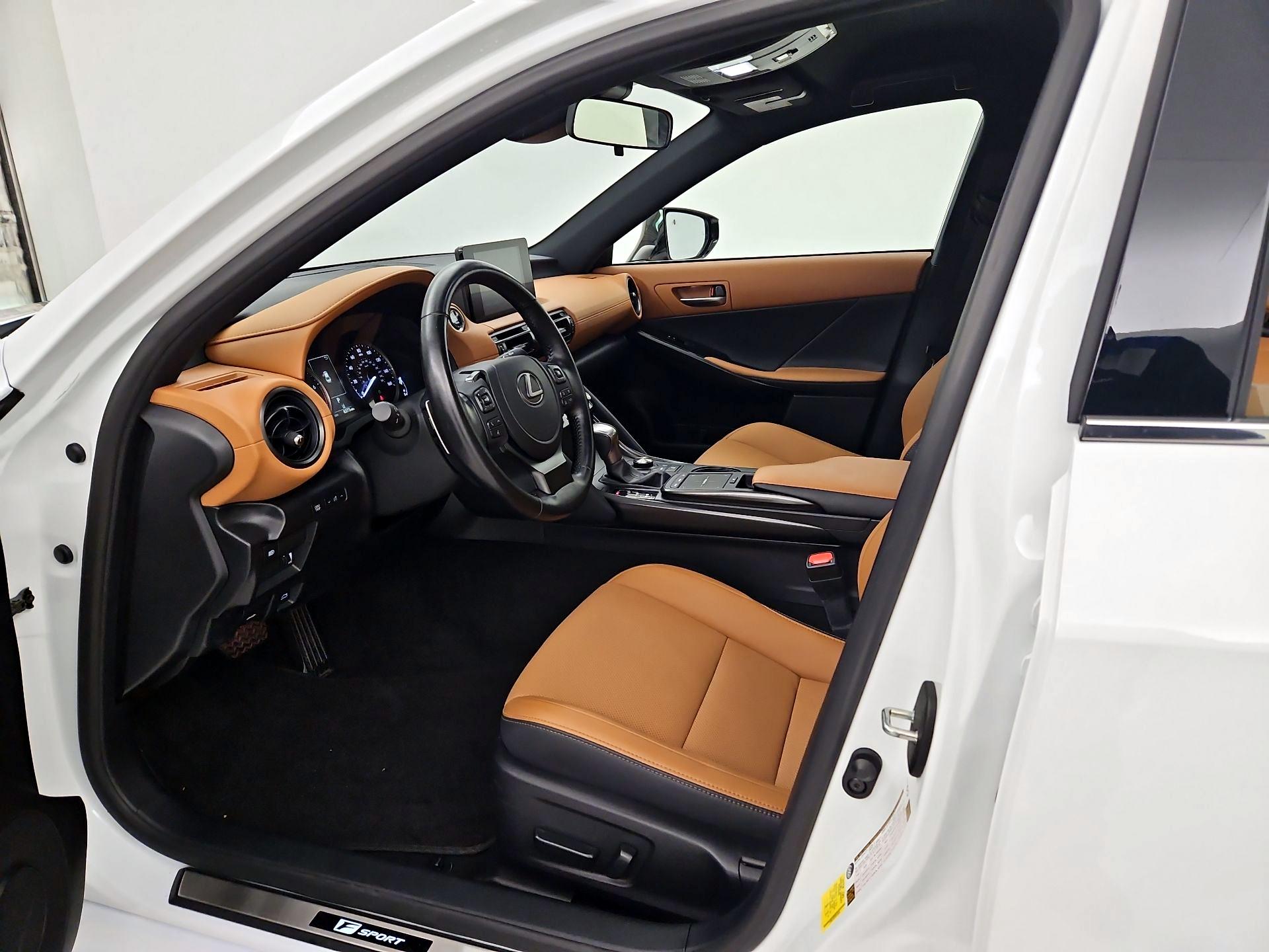 Thumbnail: 2024 Lexus IS - 11