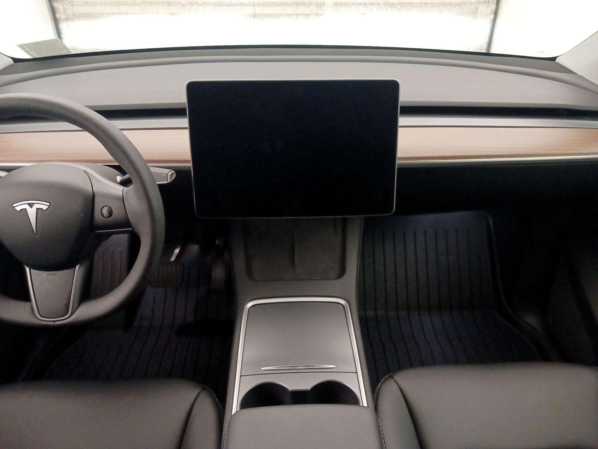 Thumbnail: 2024 Tesla Model Y - 9