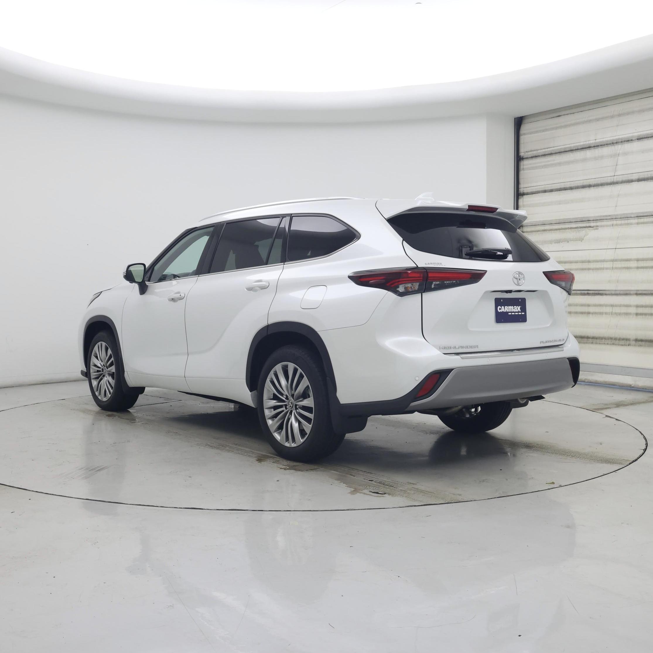 Thumbnail: 2025 Toyota Highlander - 2