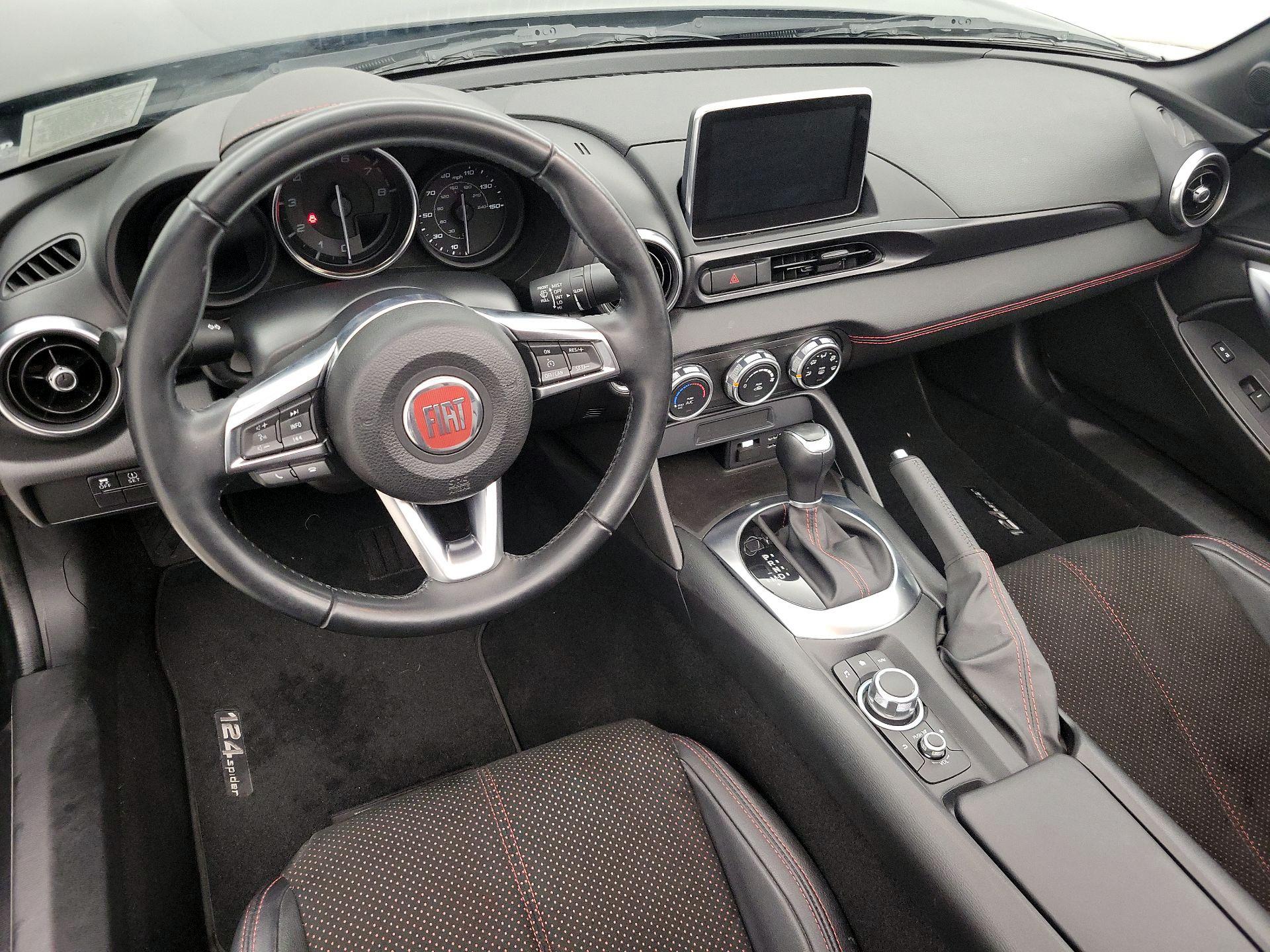 Thumbnail: 2019 Fiat 124 Spider - 9