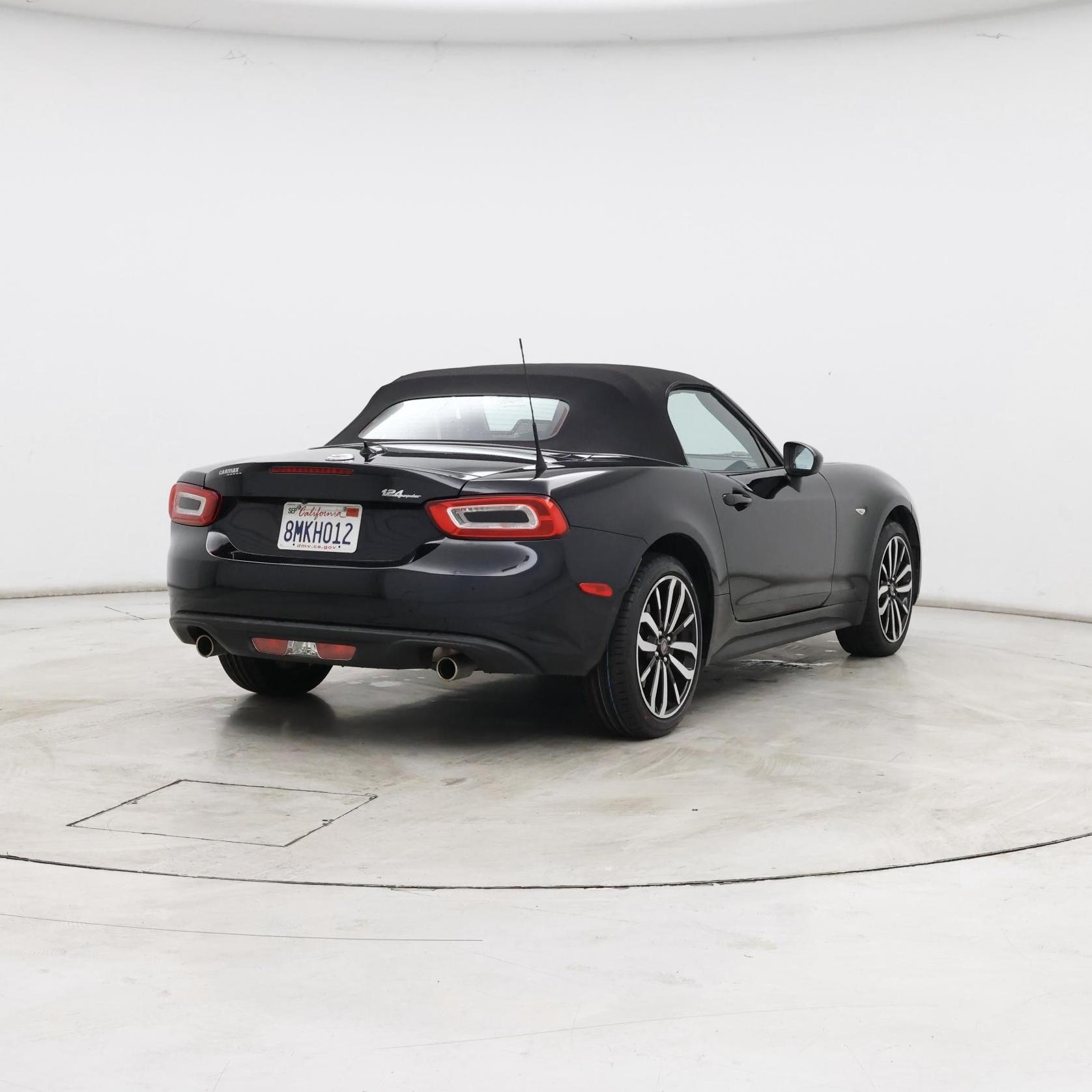 Thumbnail: 2019 Fiat 124 Spider - 8