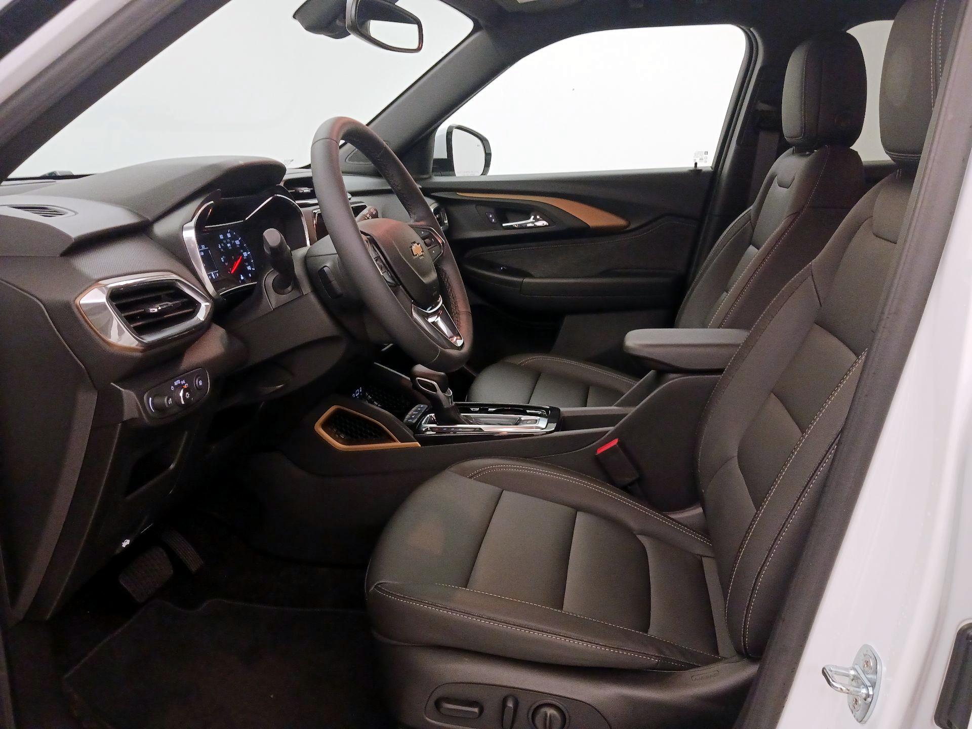 Thumbnail: 2023 Chevrolet TrailBlazer - 11