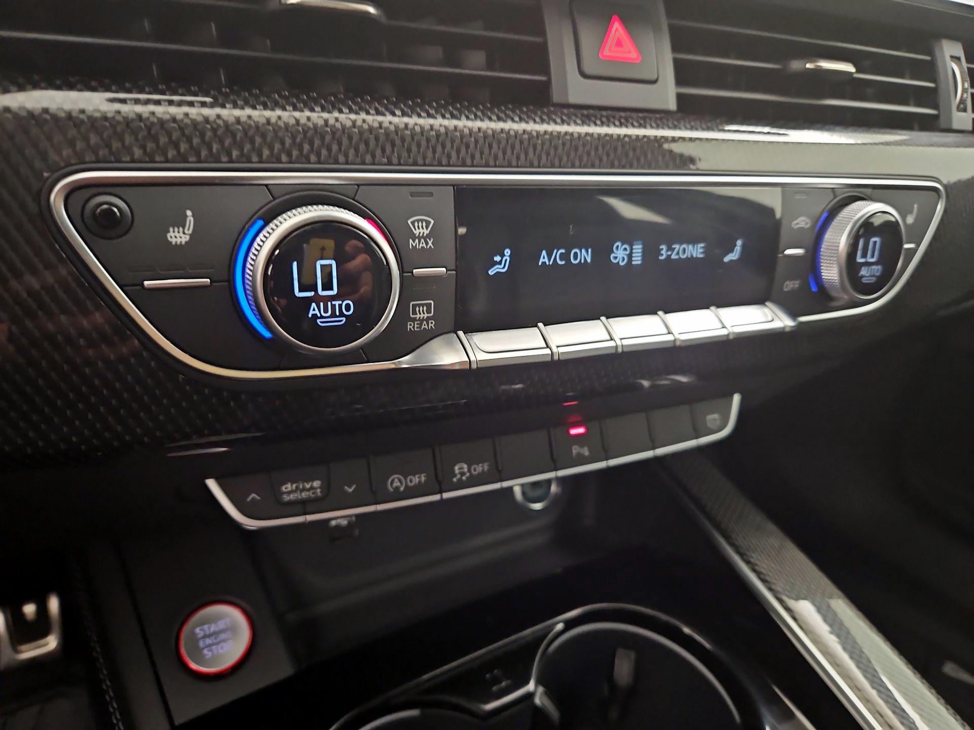 Thumbnail: 2020 Audi S4 - 16