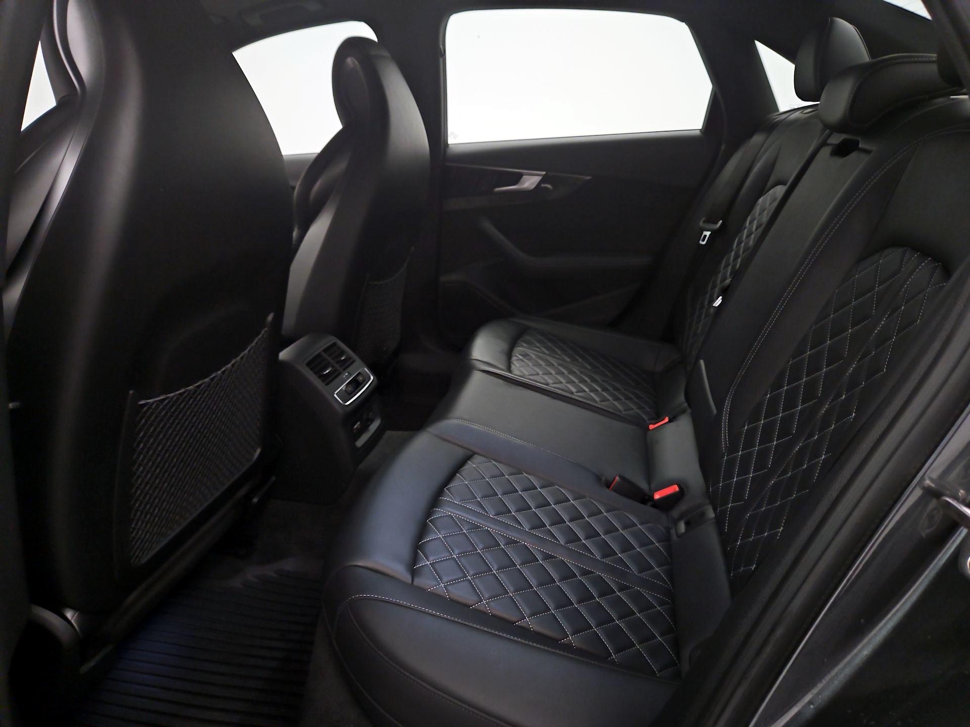 Thumbnail: 2020 Audi S4 - 20