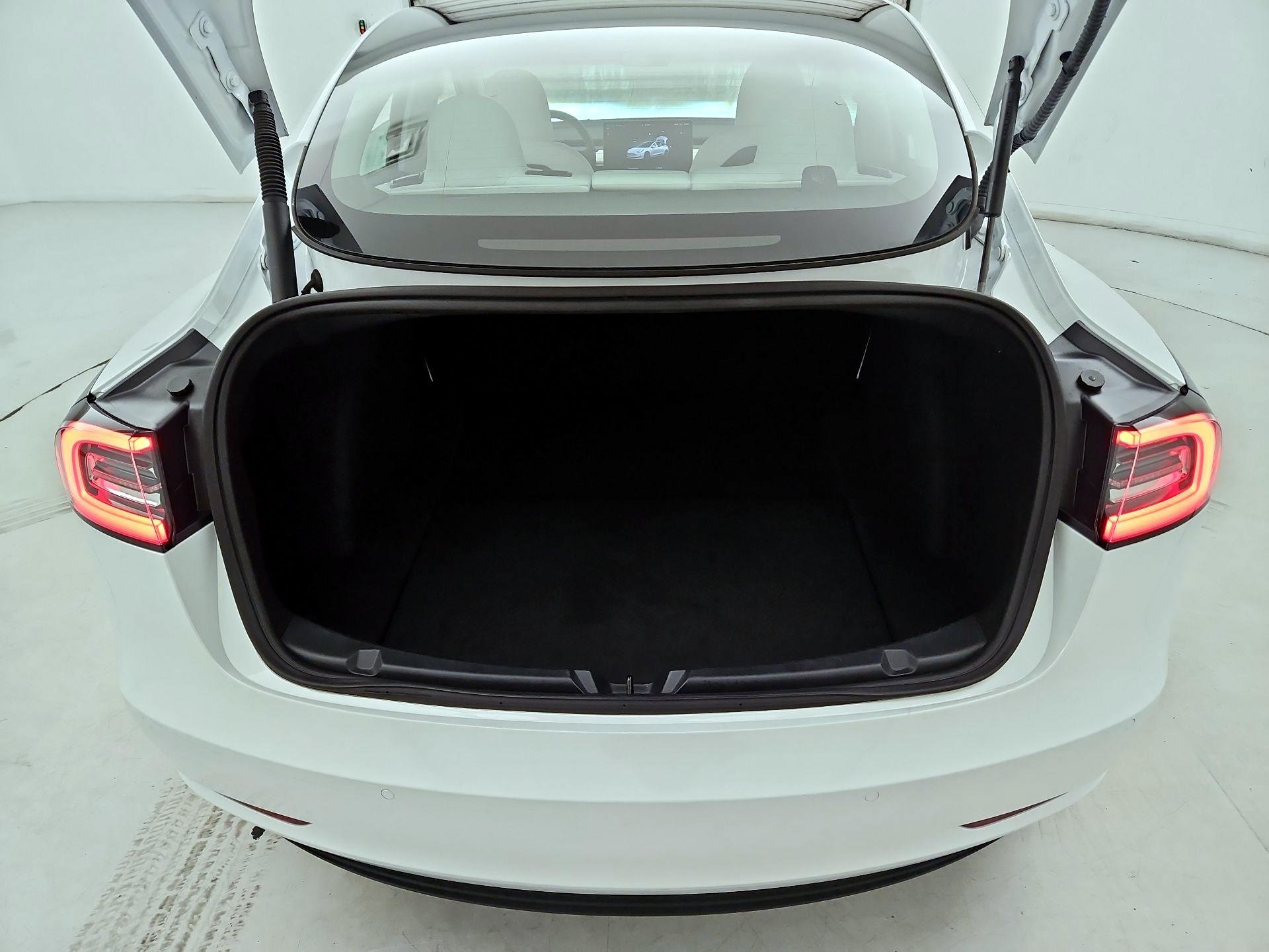 Thumbnail: 2022 Tesla Model 3 - 20