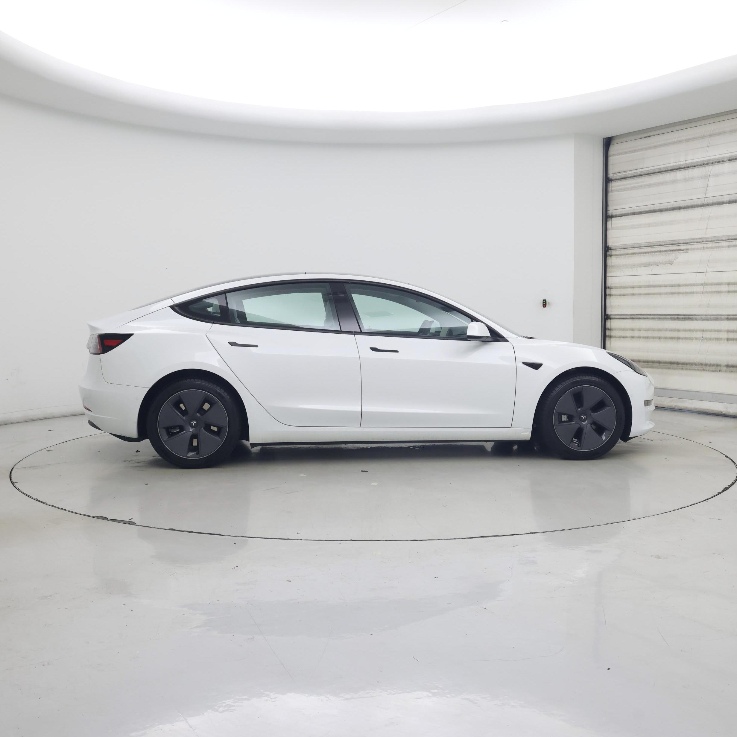 Thumbnail: 2022 Tesla Model 3 - 7