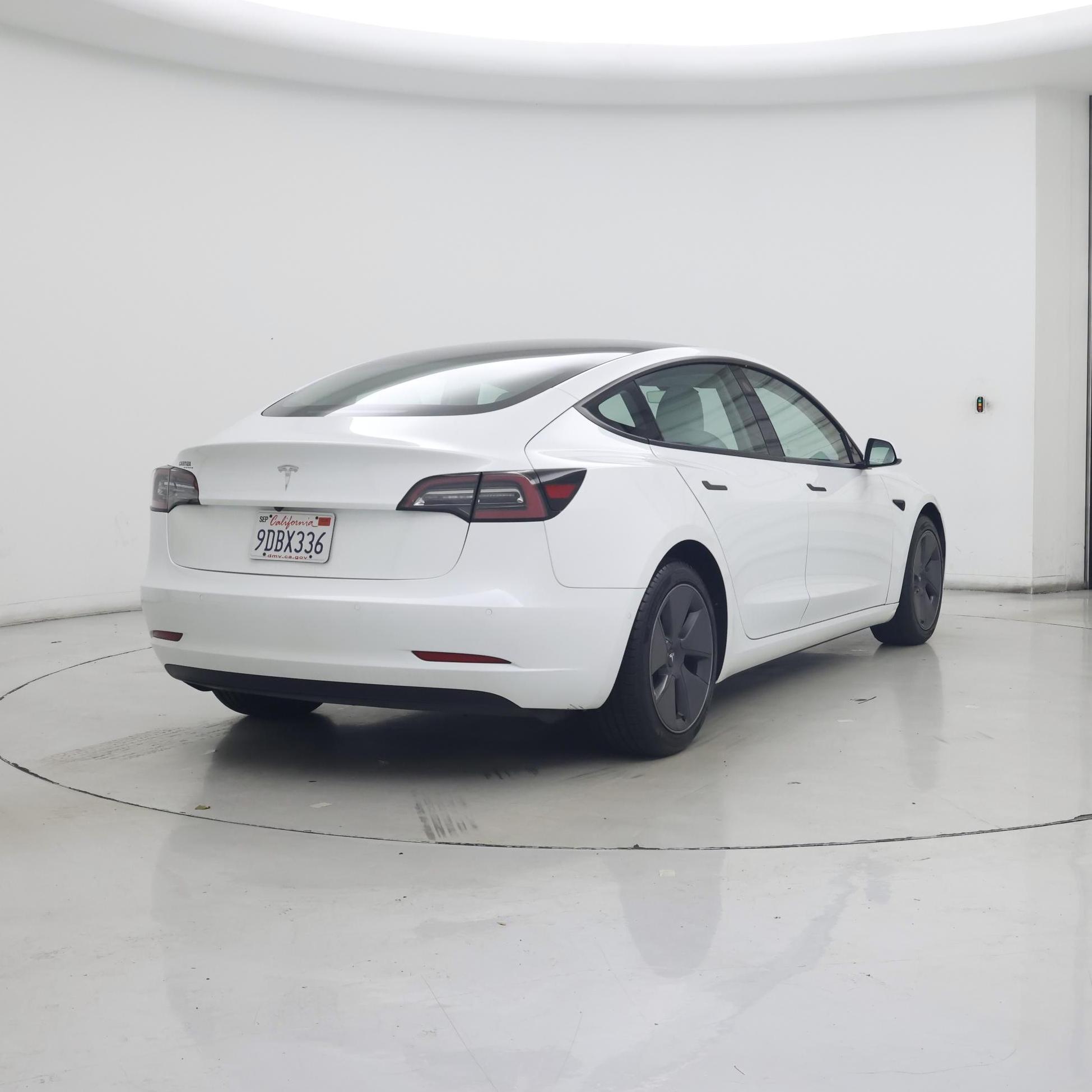 Thumbnail: 2022 Tesla Model 3 - 8