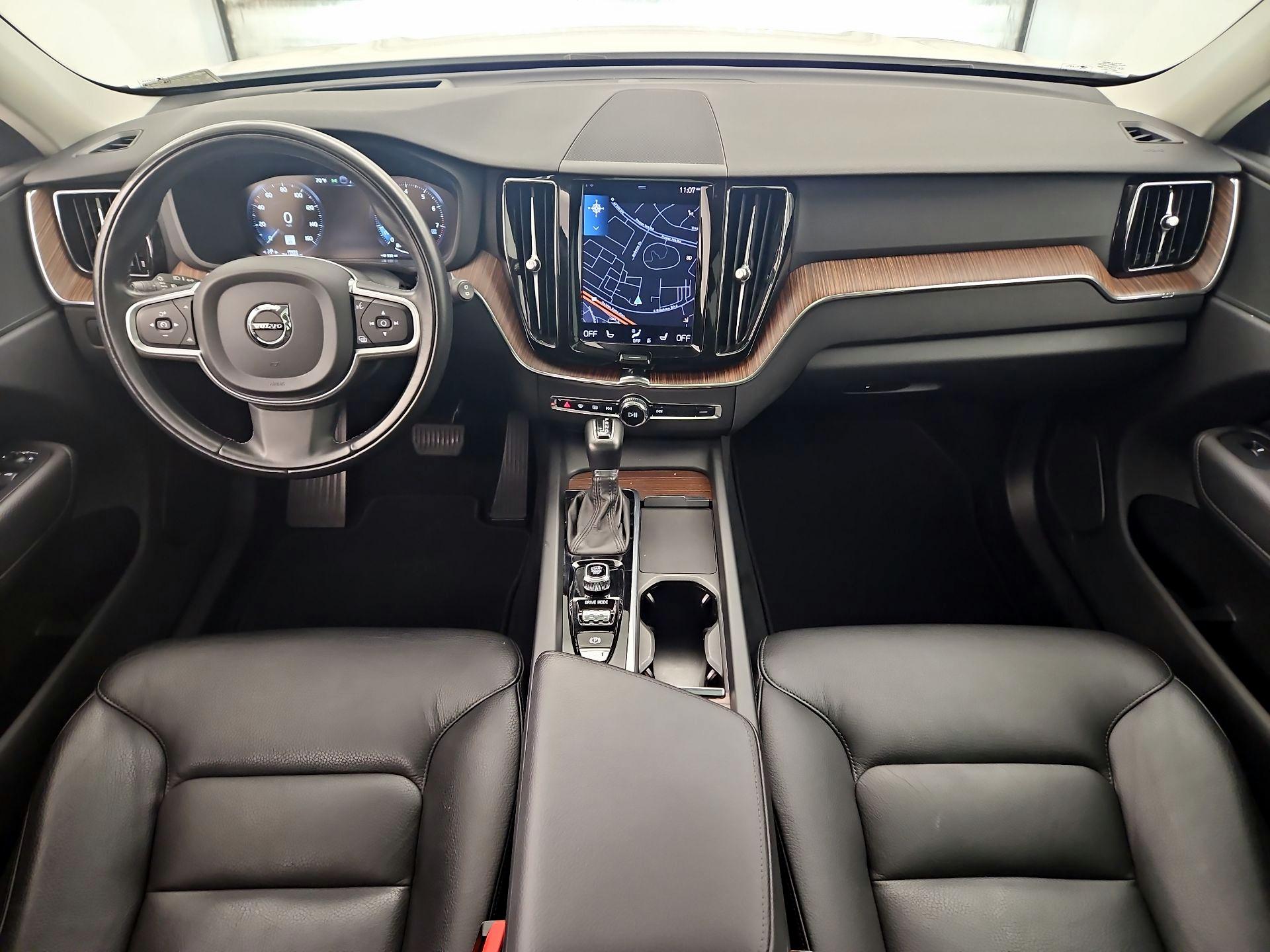 Thumbnail: 2021 Volvo XC60 - 9