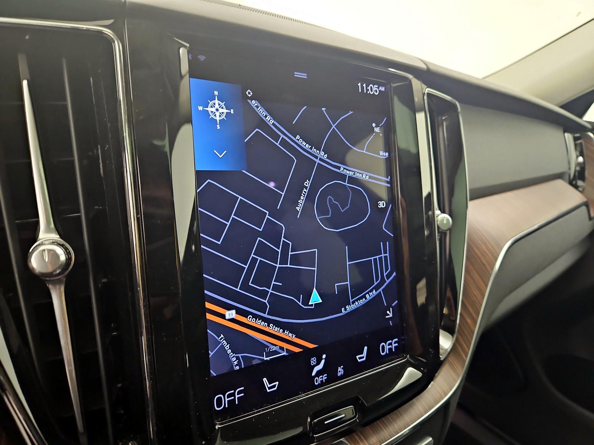 Thumbnail: 2021 Volvo XC60 - 14