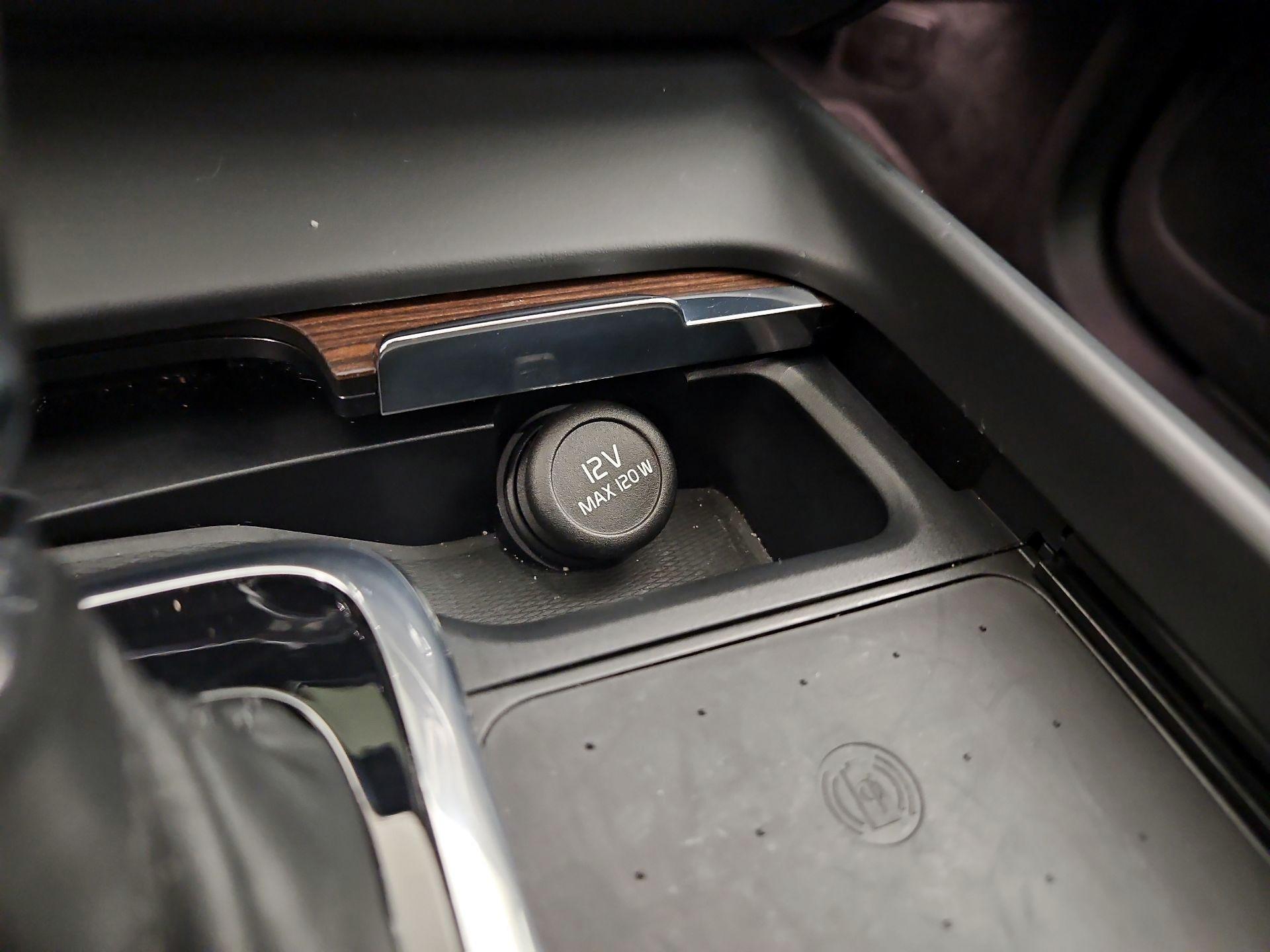 Thumbnail: 2021 Volvo XC60 - 19