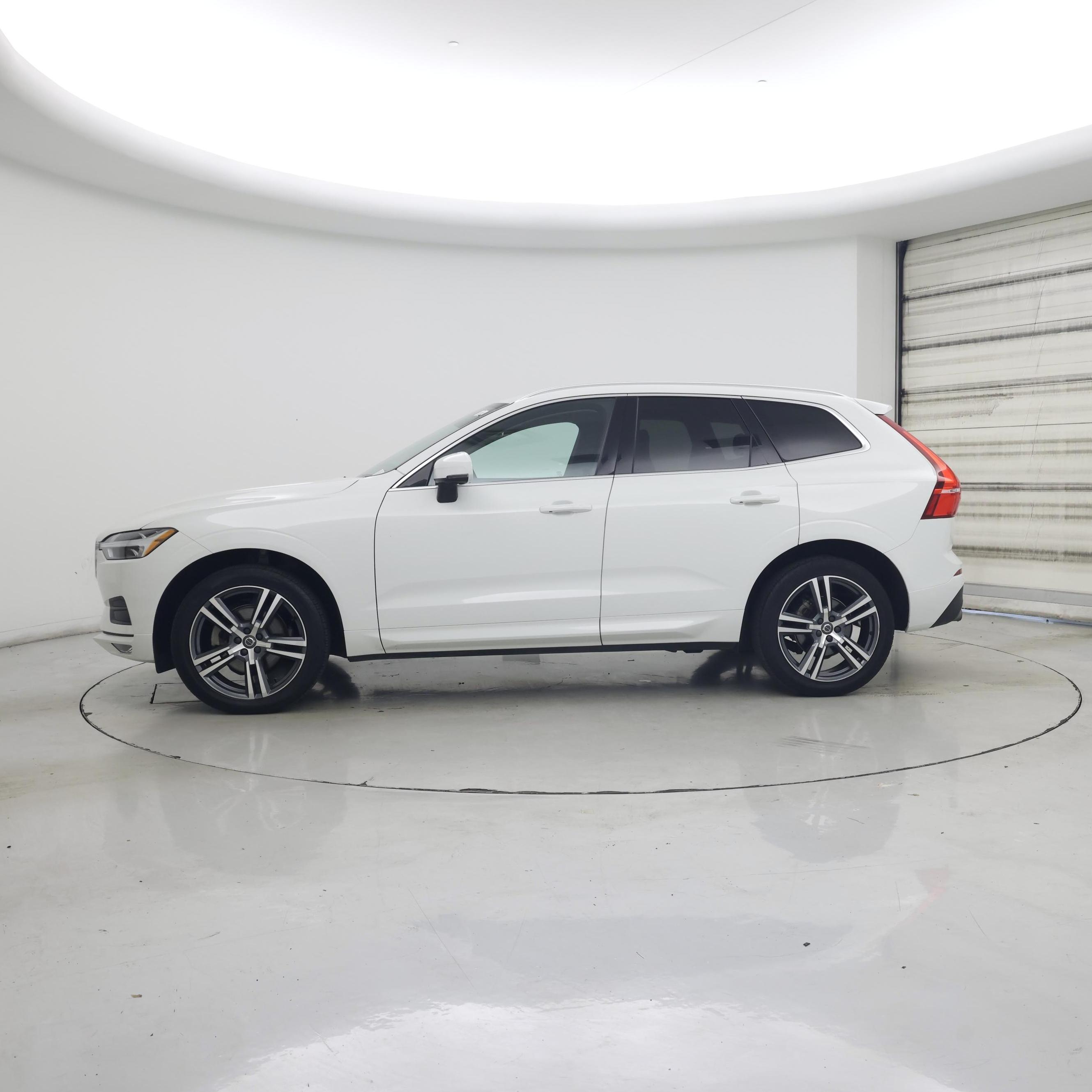 Thumbnail: 2021 Volvo XC60 - 3