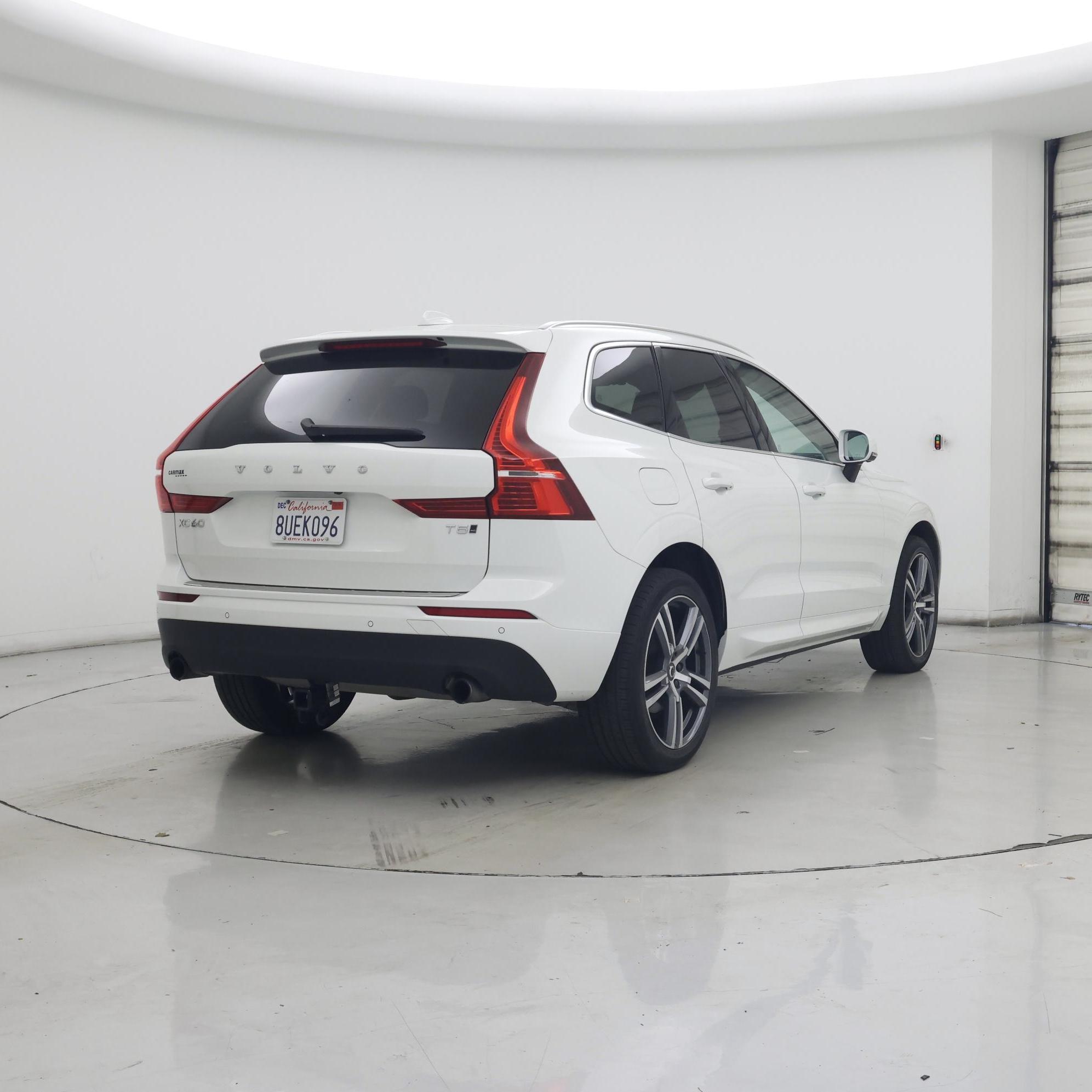 Thumbnail: 2021 Volvo XC60 - 8